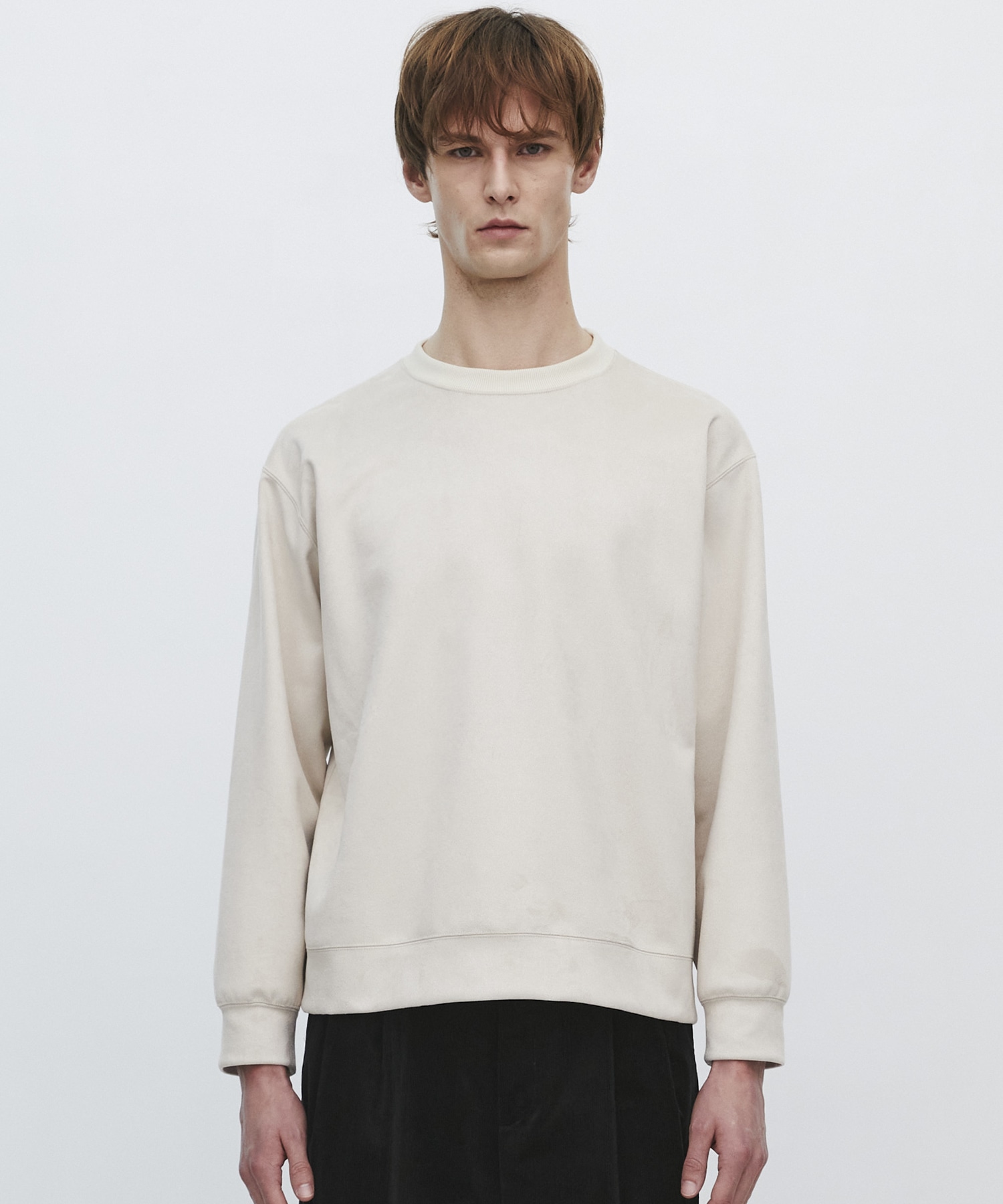 〈2026SS〉MICRO SUEDE クルーネックプルオーバー