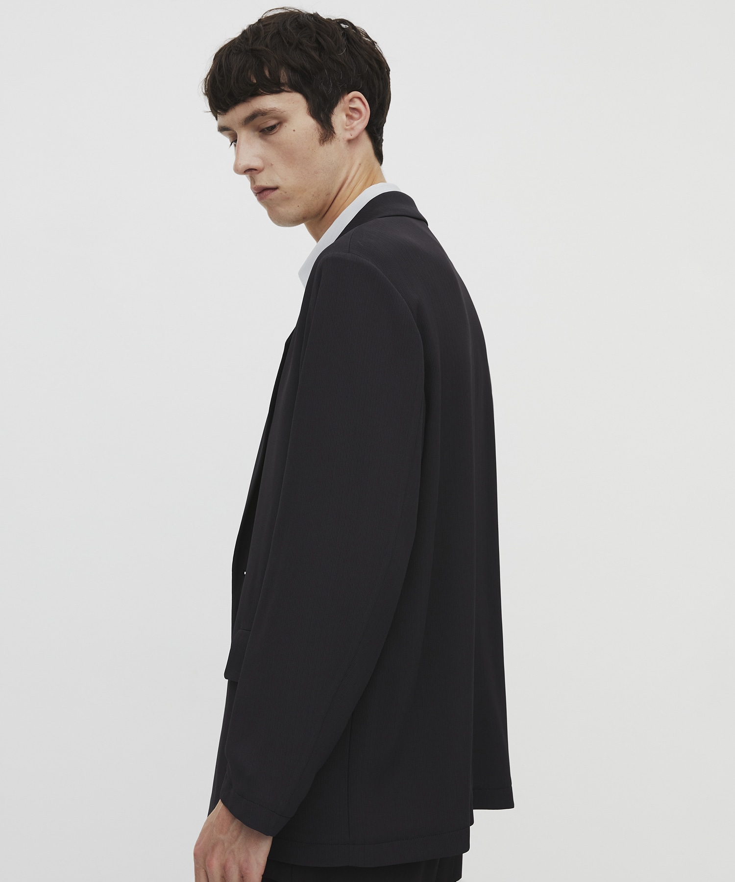 〈残りわずか｜再入荷なし〉COLD DRY PLEATS リラックスジャケット