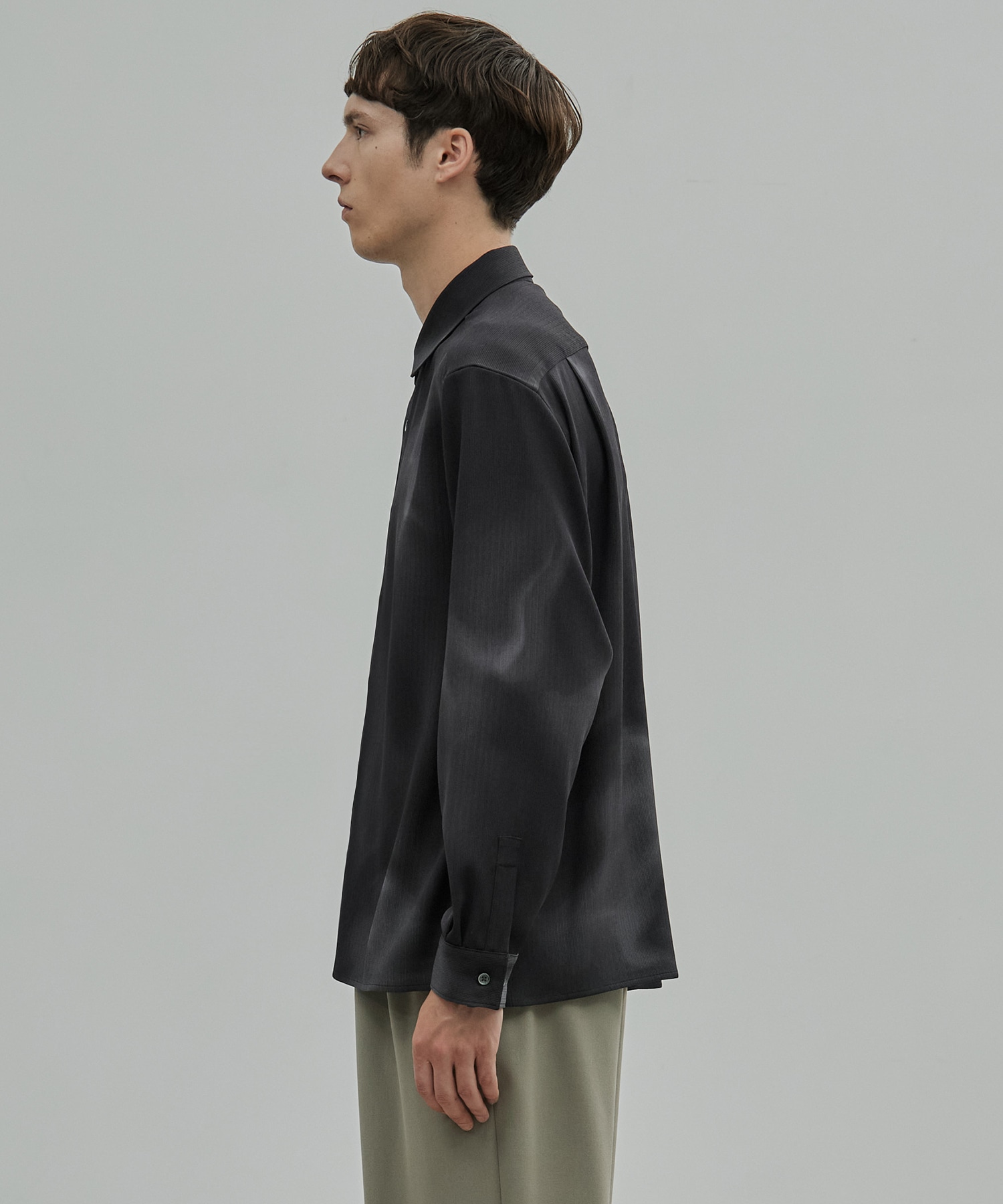 〈新発売〉COLD DRY GRADATION PLEATS ロングスリーブシャツ