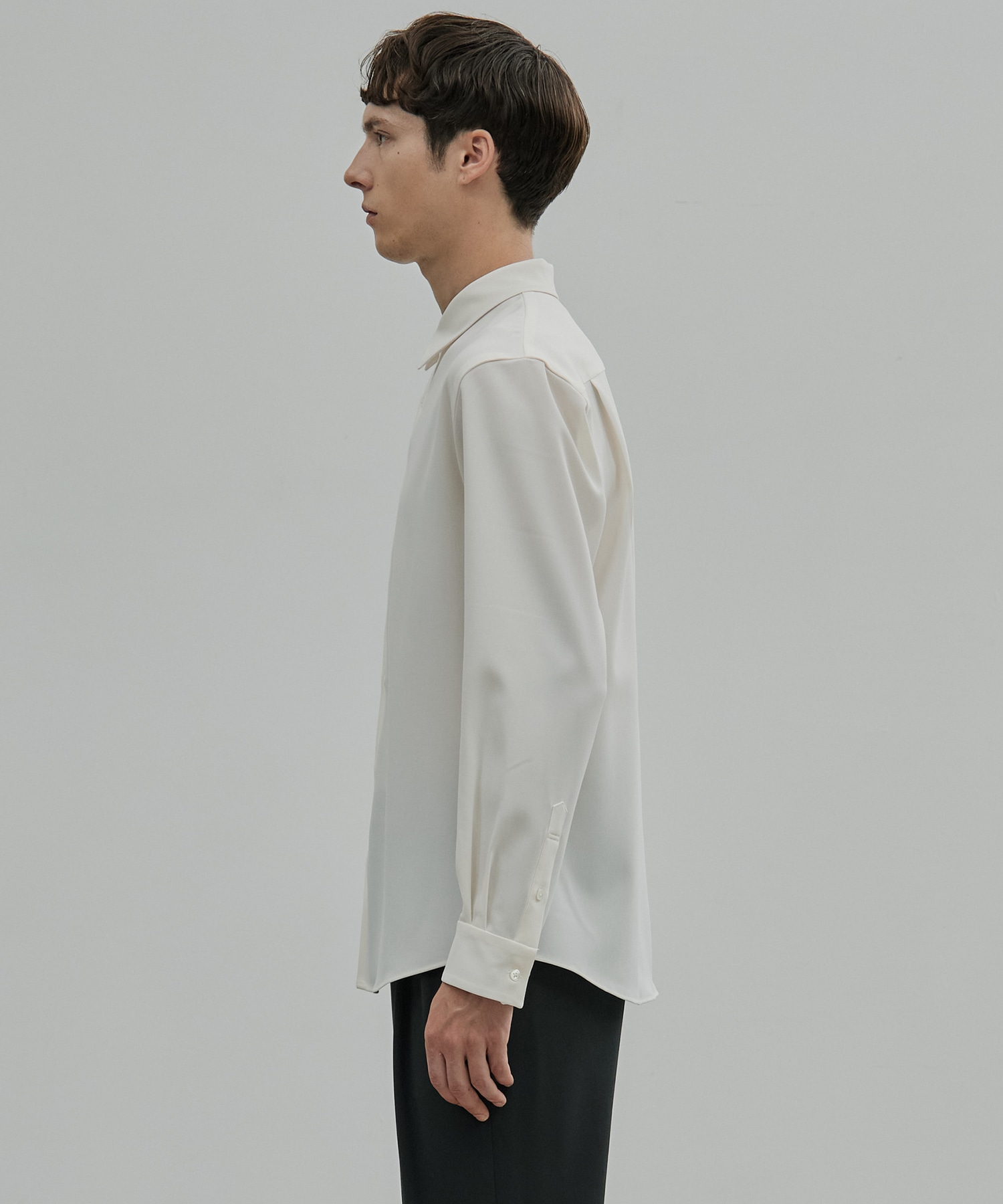 〈新発売〉Dry Twist レギュラーカラーシャツ