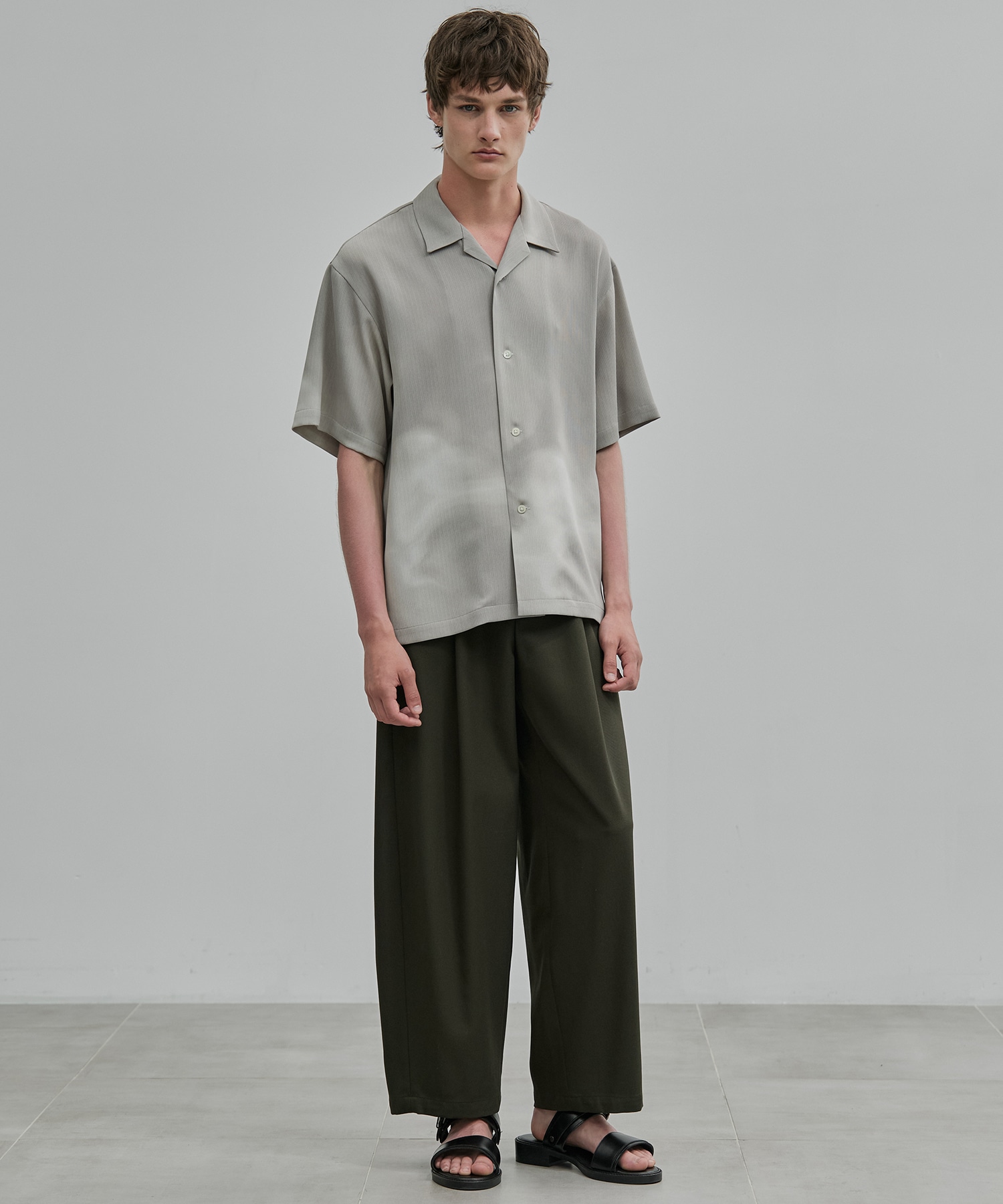 〈新発売〉COLD DRY GRADATION PLEATS オープンカラーシャツ