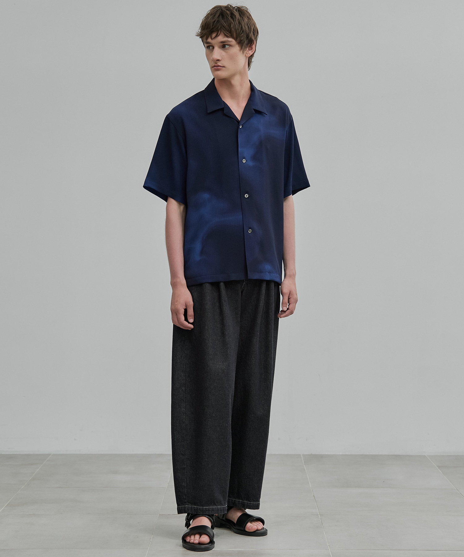 〈新発売〉COLD DRY GRADATION PLEATS オープンカラーシャツ
