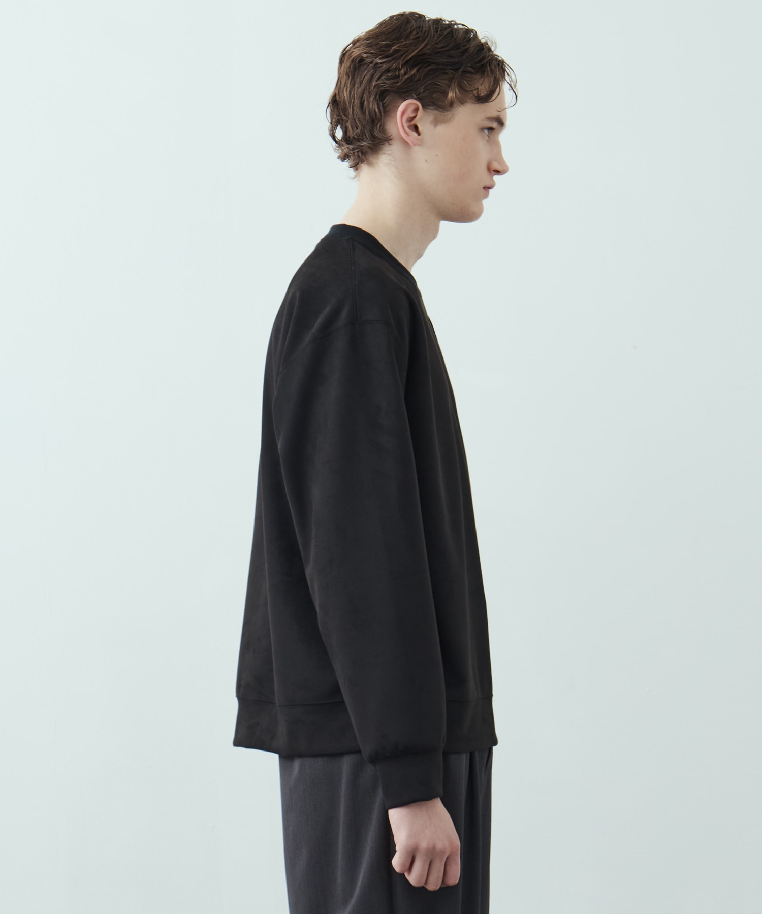 〈残りわずか〉MICRO SUEDE クルーネックプルオーバー