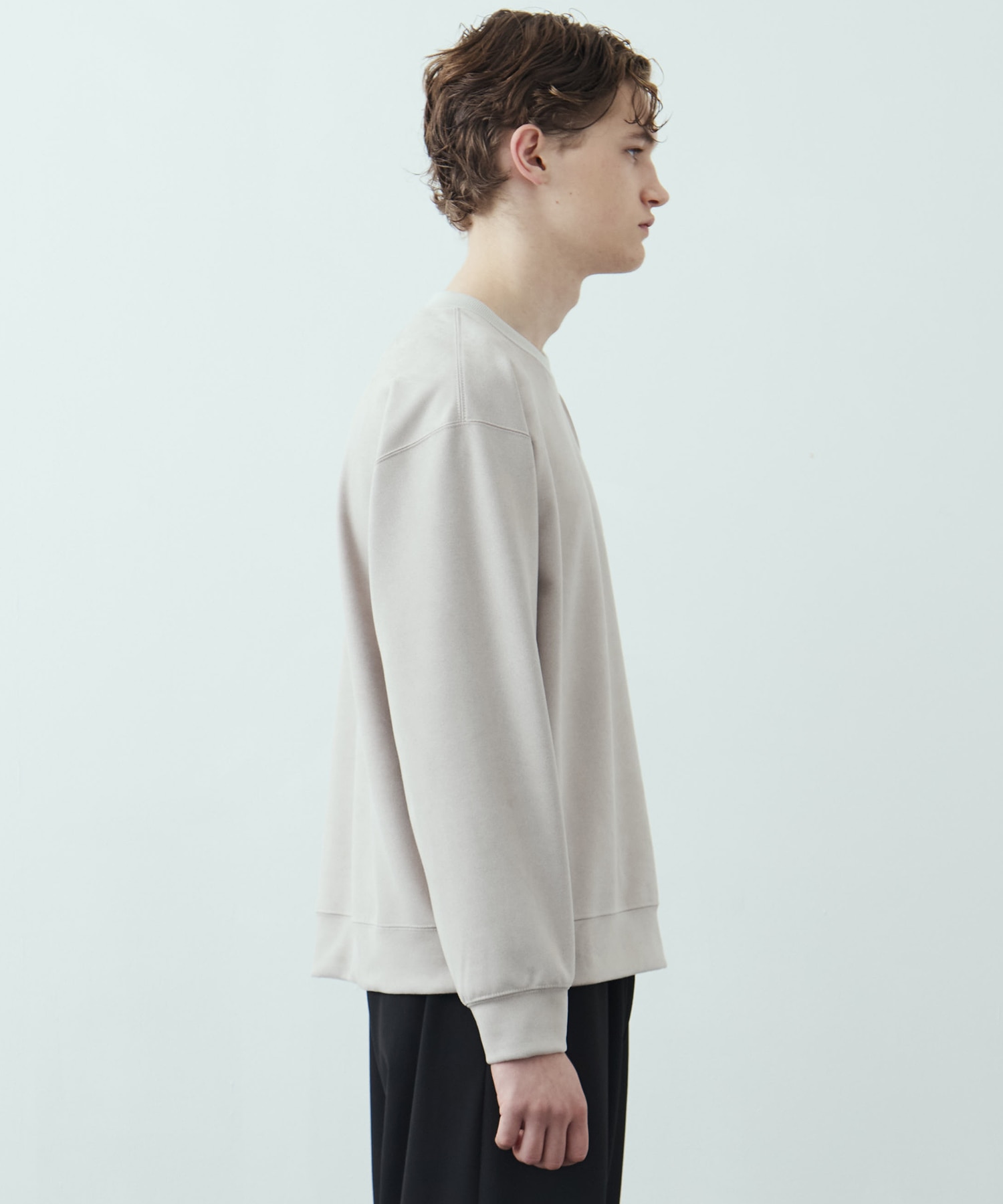 〈残りわずか〉MICRO SUEDE クルーネックプルオーバー