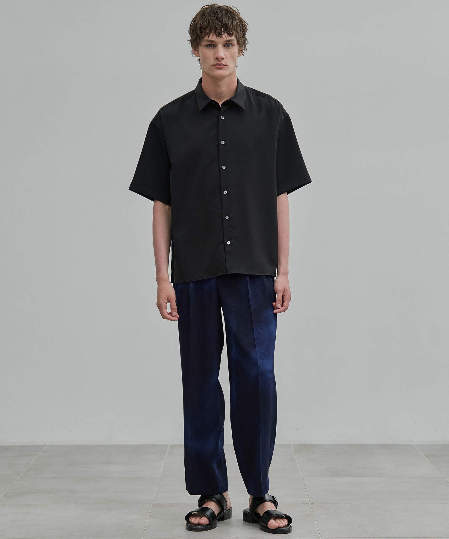 〈新発売〉COLD DRY GRADATION PLEATS 2タックイージーパンツ