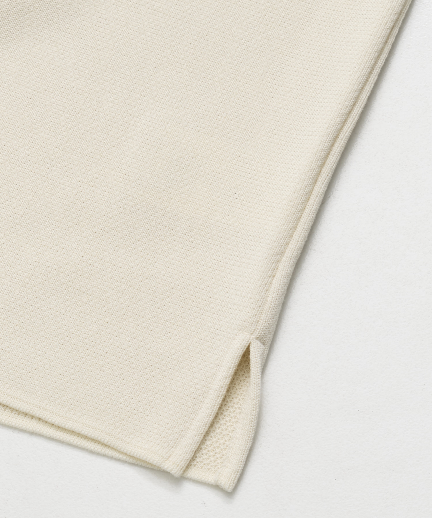 〈WEB限定〉SILVER WOOL MOCK NECK KNIT