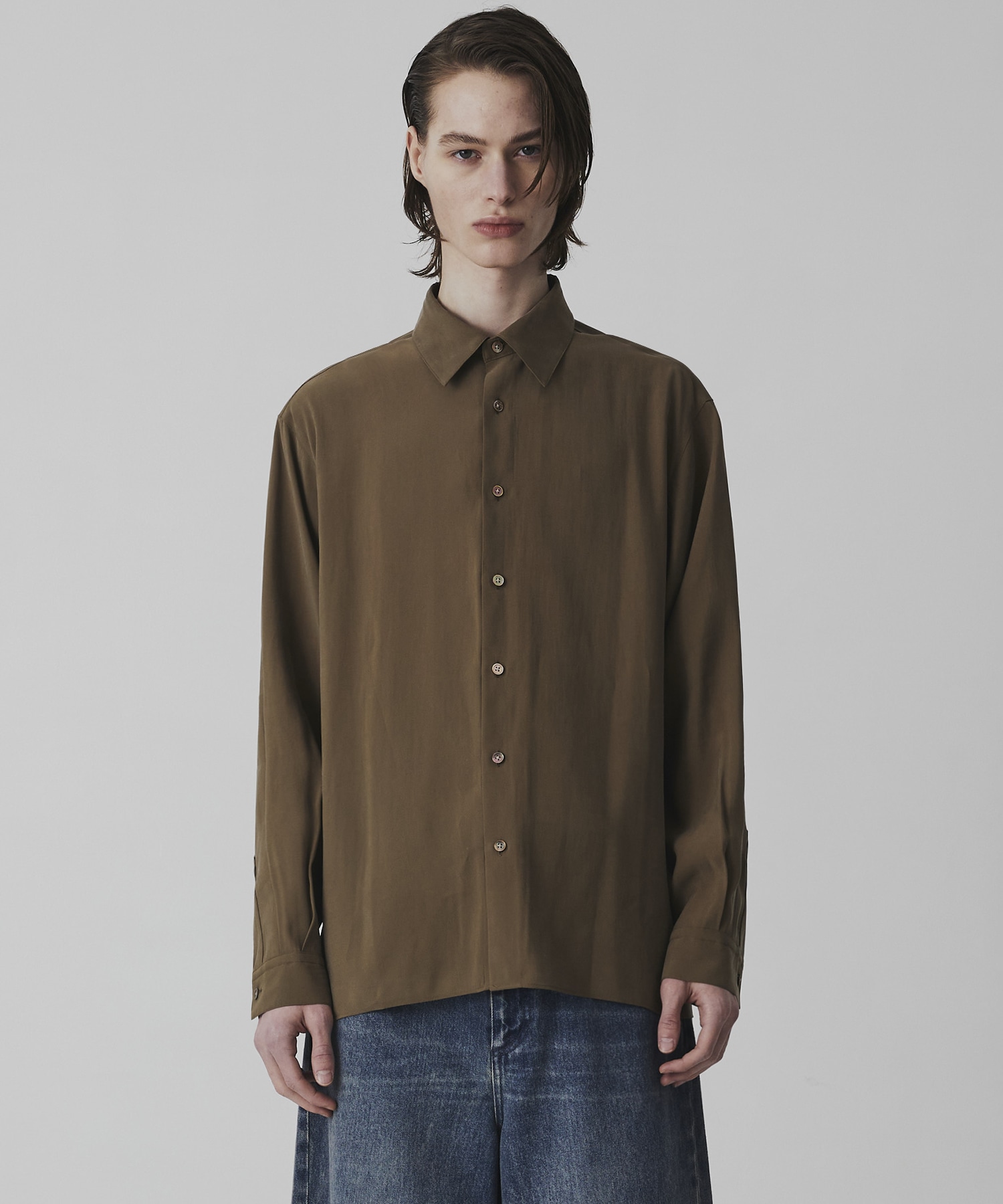 〈WEB限定〉フィブリルレーヨン リラックスシャツ