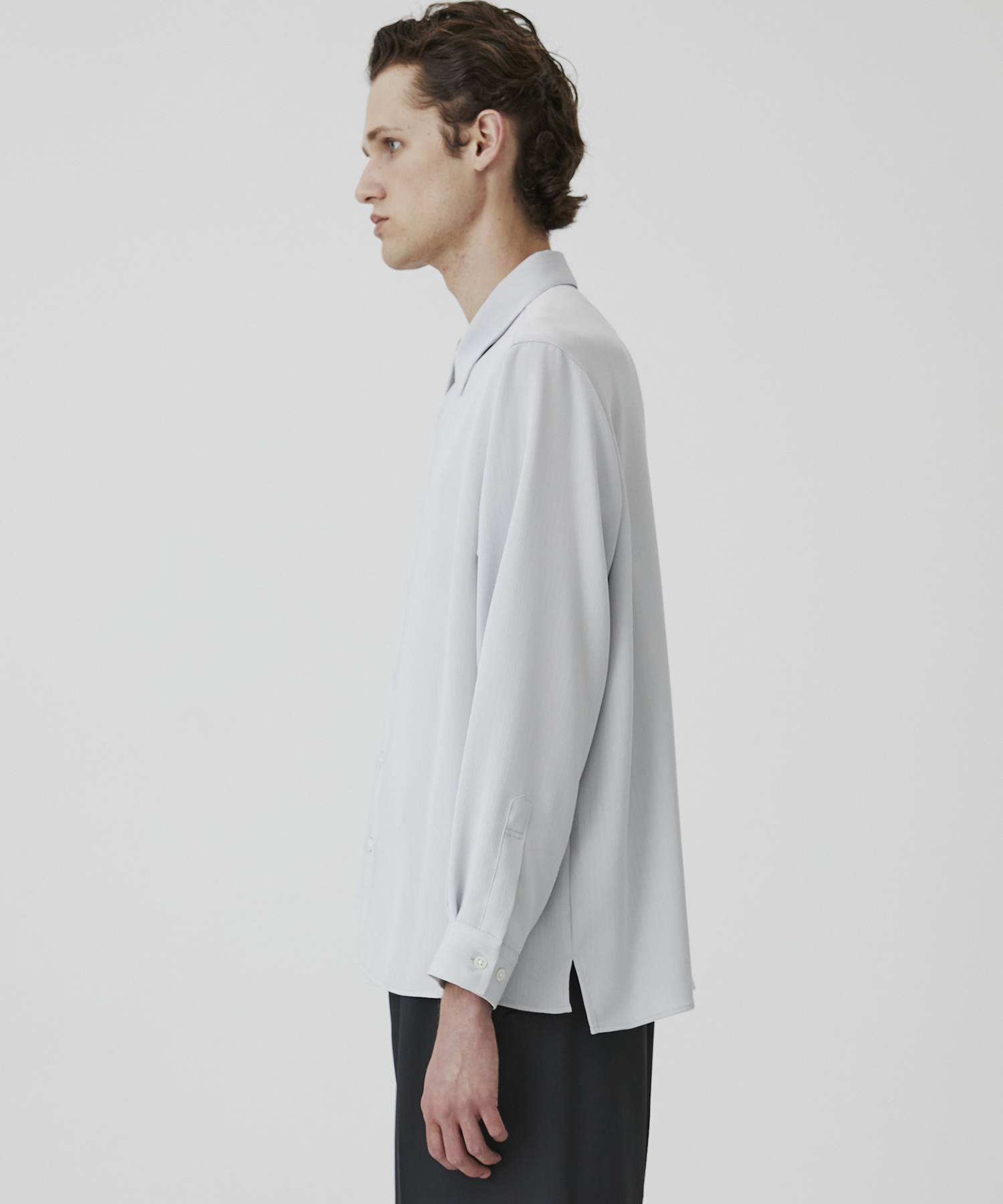 COLD DRY PLEATS レギュラーカラーシャツ