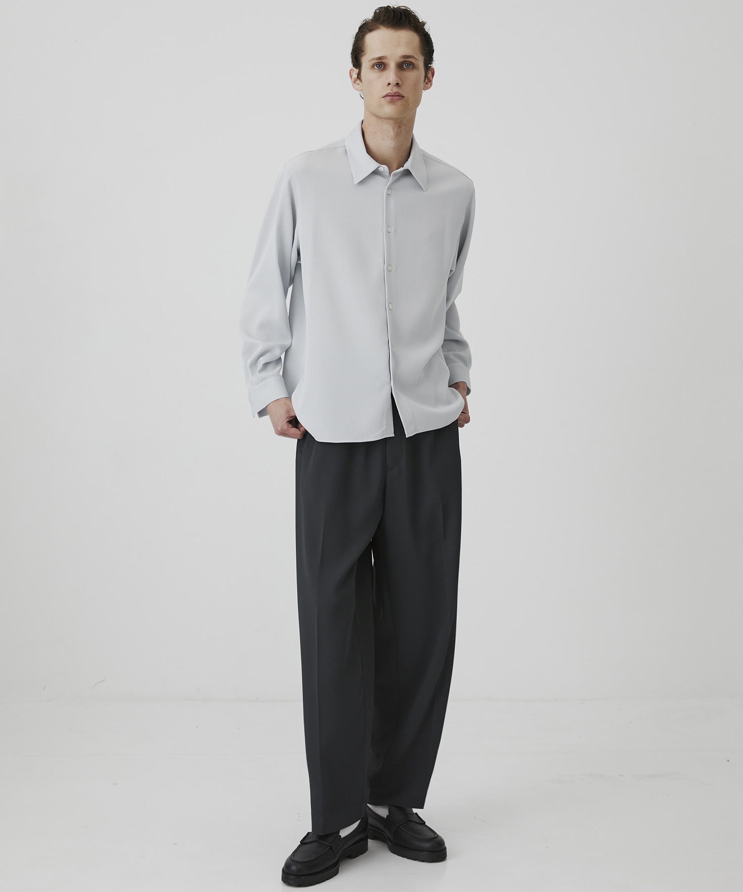 COLD DRY PLEATS シームレスイージーパンツ(1 KHAKI): : メンズ