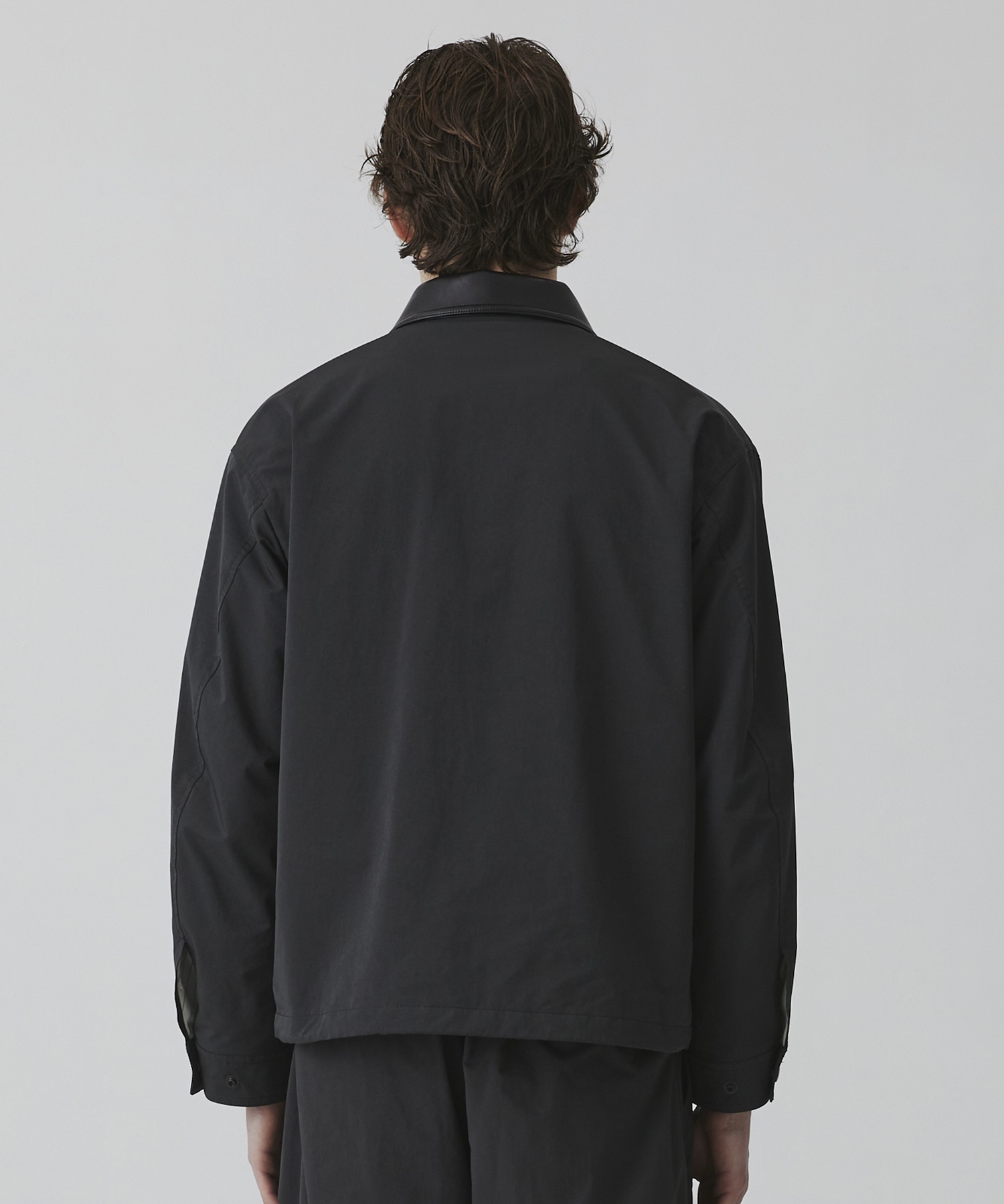 〈数量限定〉LIGHT DOLPHIN ジップブルゾン