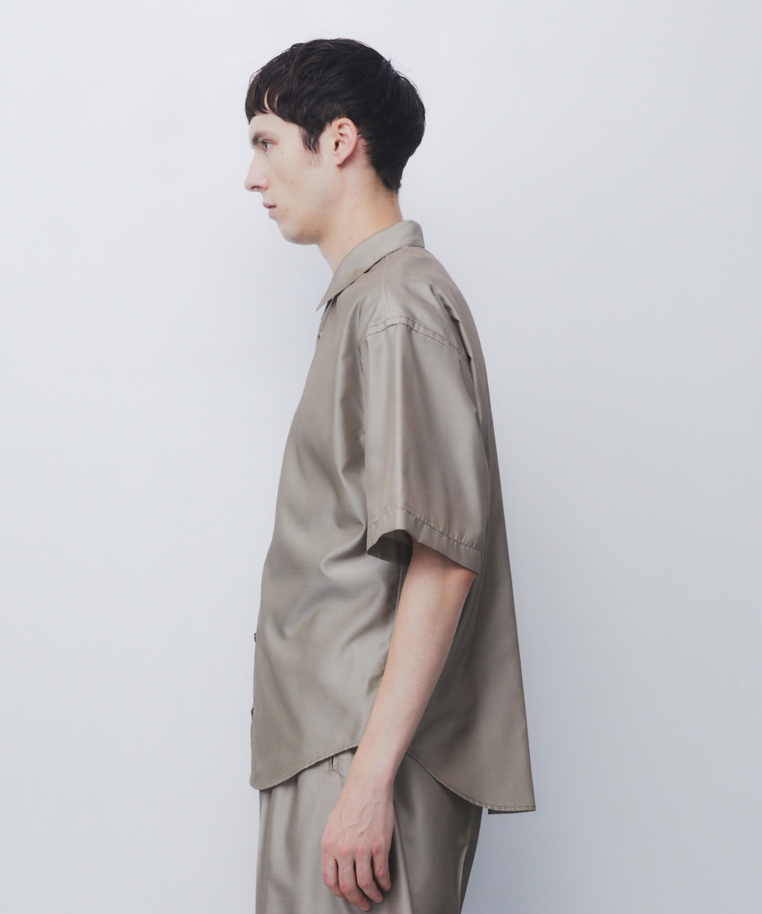 DRY SILK TAFFETA BACK PLEATS SHIRT