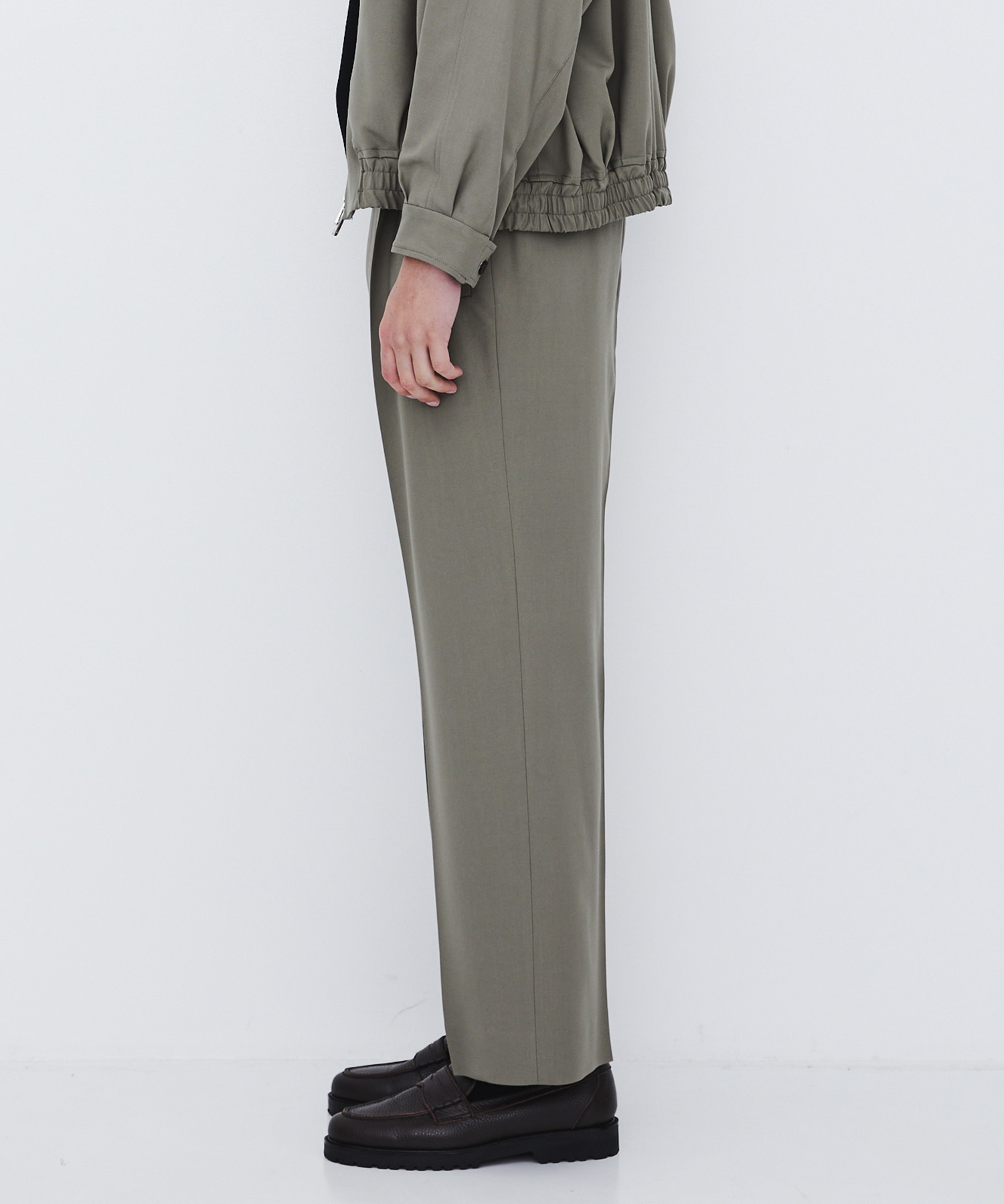 〈数量限定〉Super120s WOOL SERGE 2TUCK PANTS