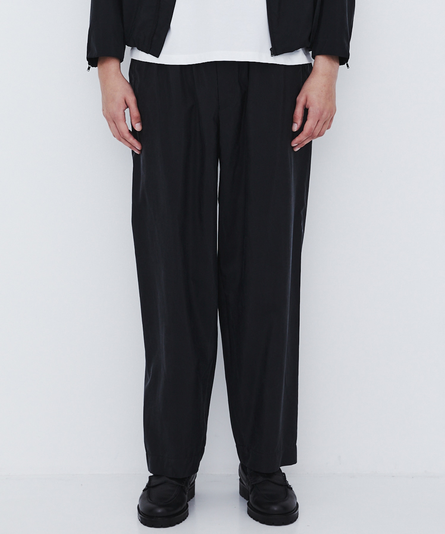 〈数量限定〉SILK NYLON EASY PANTS