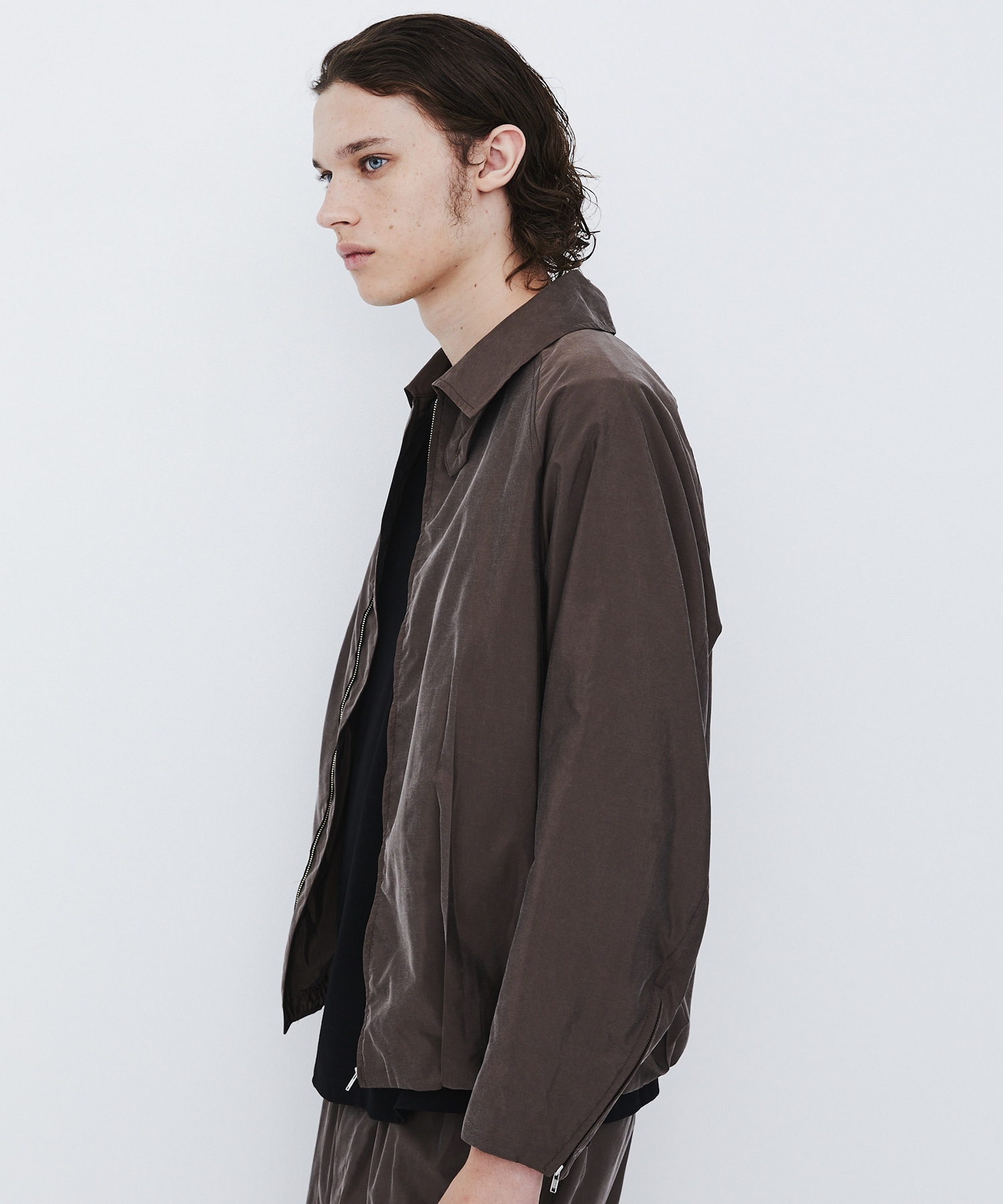 〈数量限定｜サイズ2：残り1点〉SILK NYLON BALLOON BLOUSON