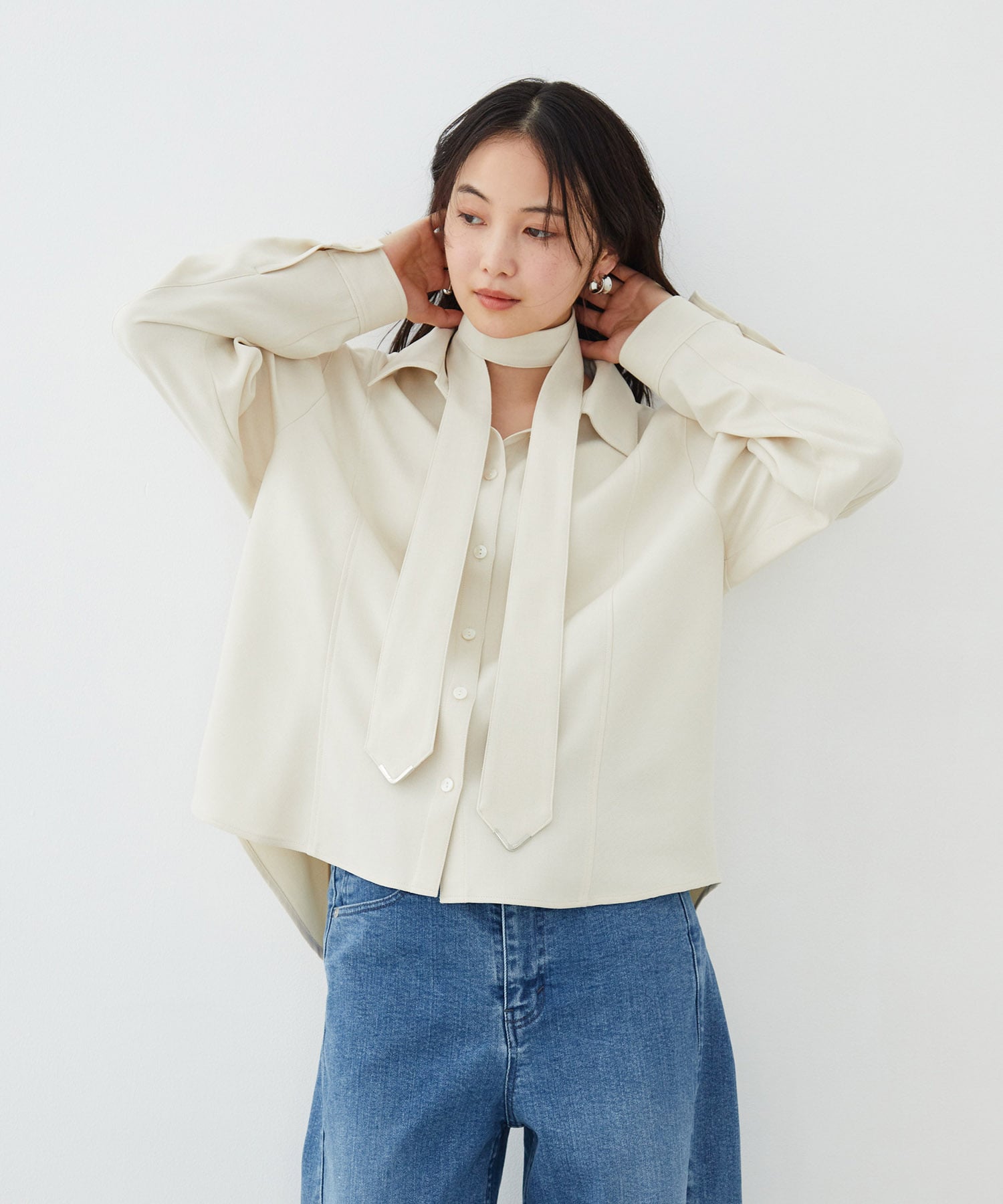 コーナーチップボウタイシャツ