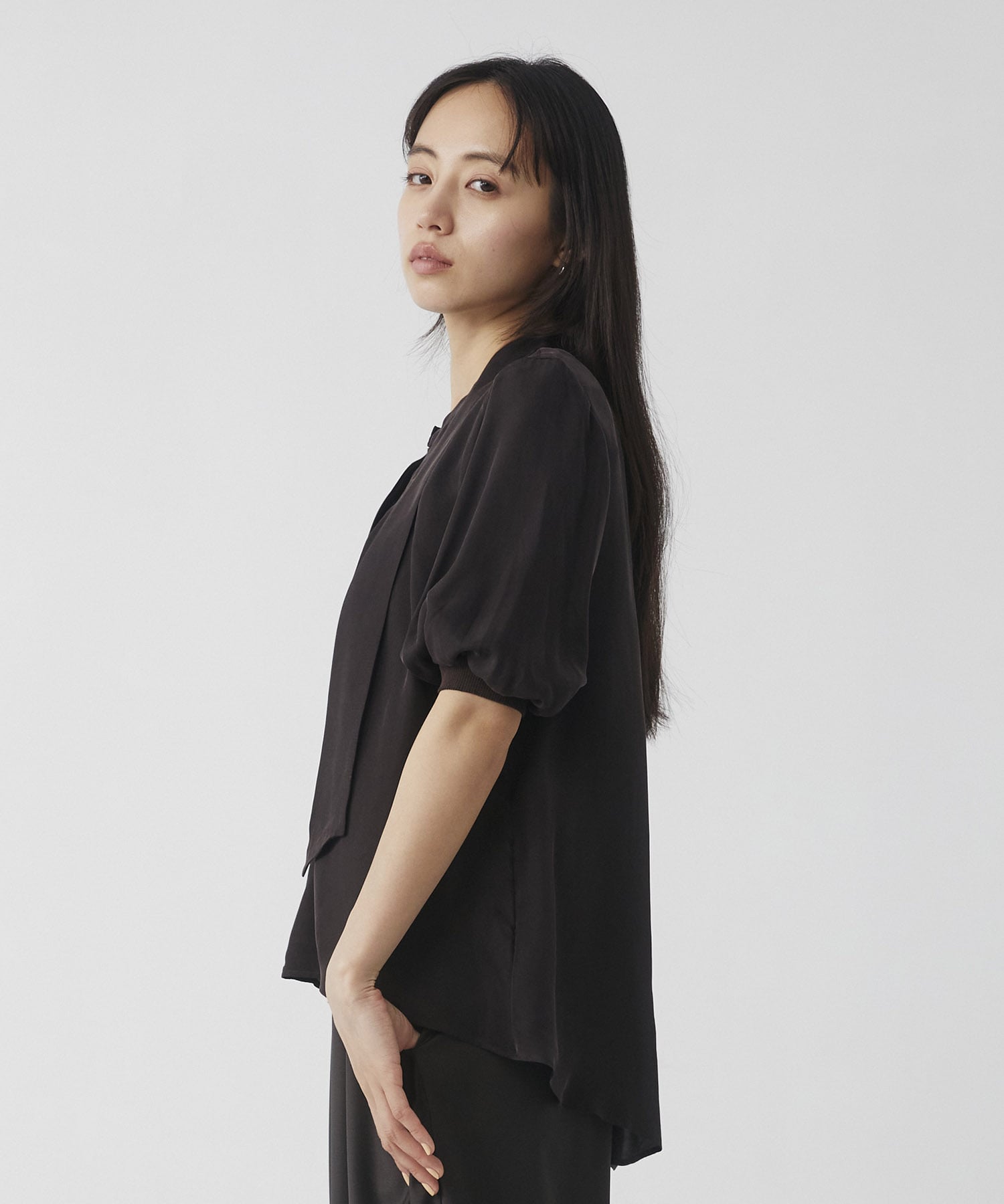 キュプラタックハーフスリーブブラウス