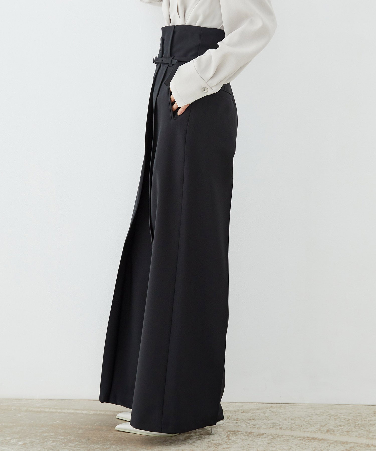 残りわずか〉HAKAMAアシメワイドパンツ(1 BLACK2): : ウィメンズ