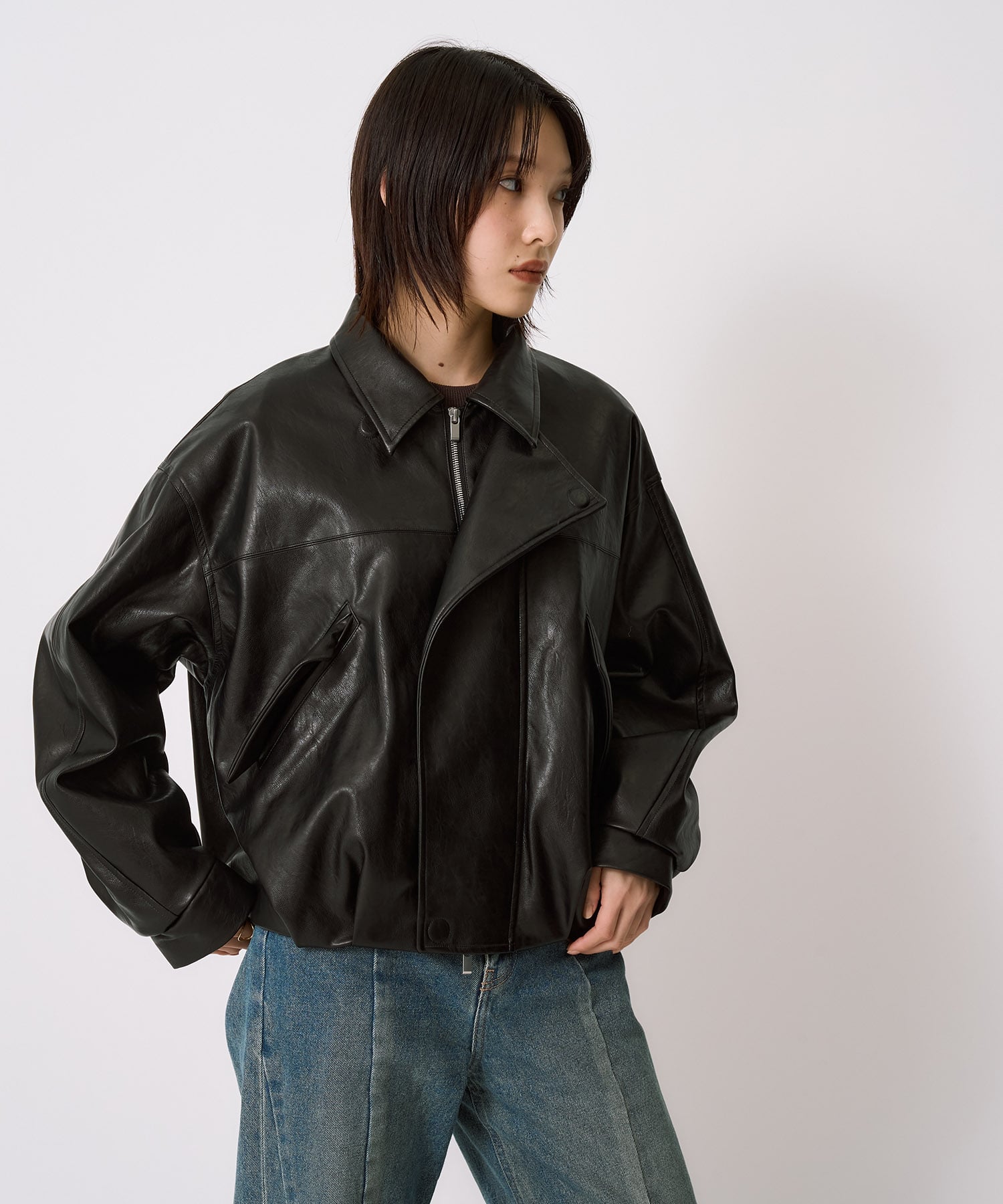 コクーンレザーボンバージャケット