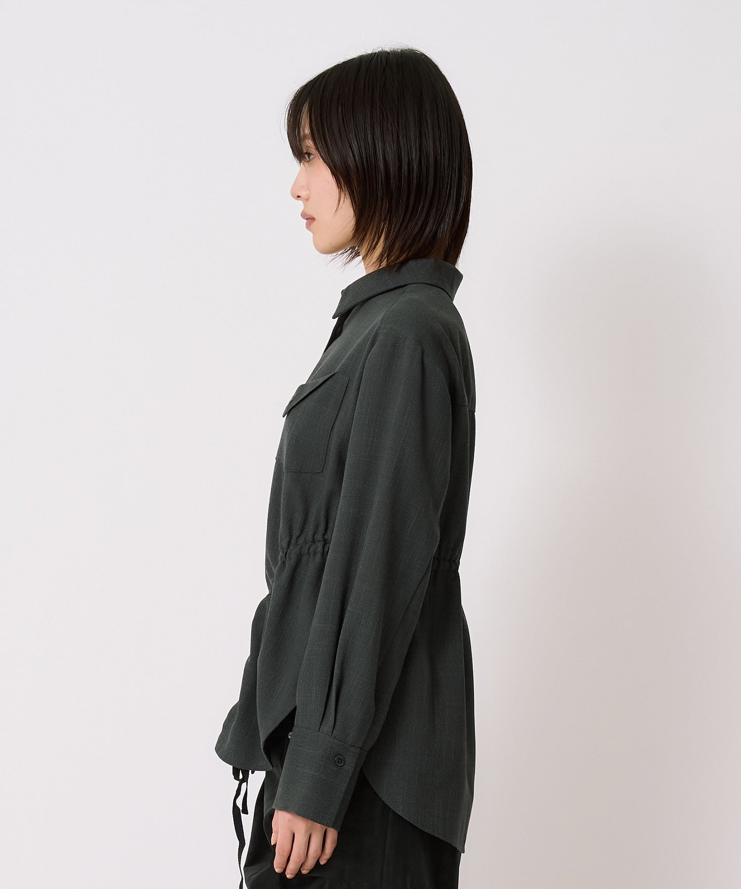 ドロストペプラムシャツ