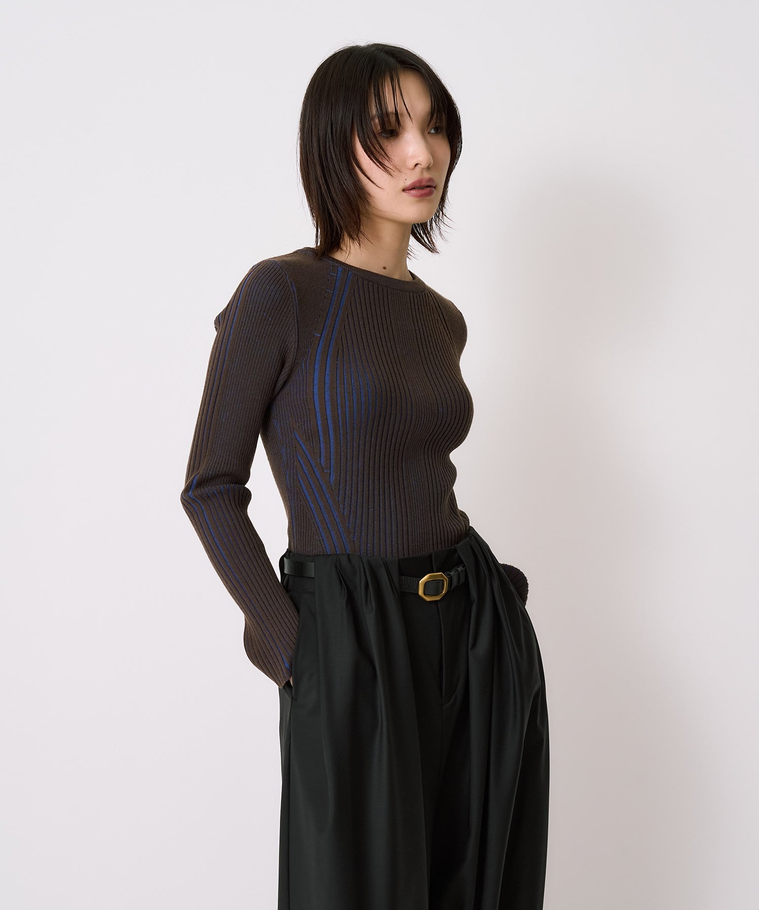 スリムリブラインニット