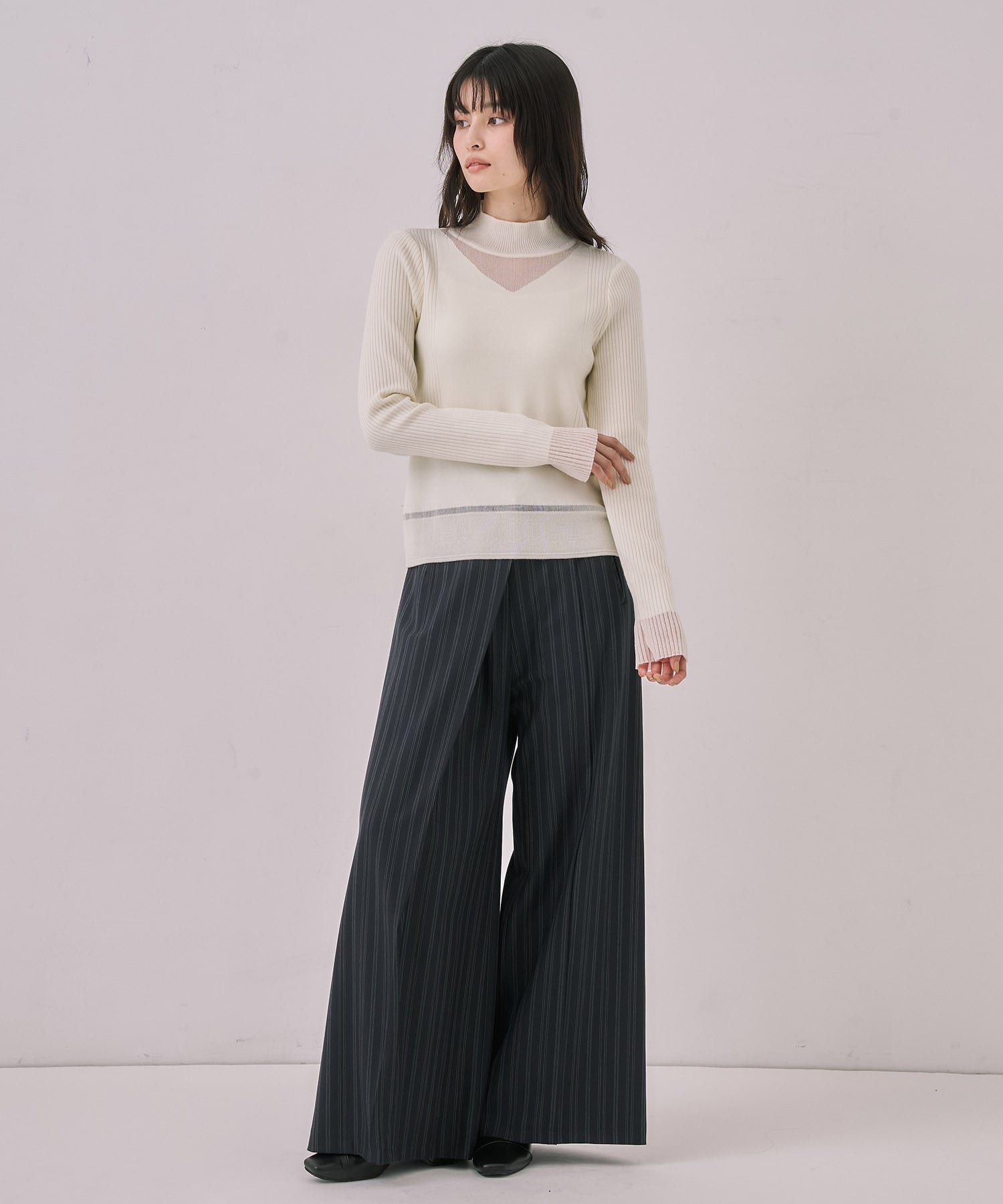 クリアコンビVネックニットプルオーバー