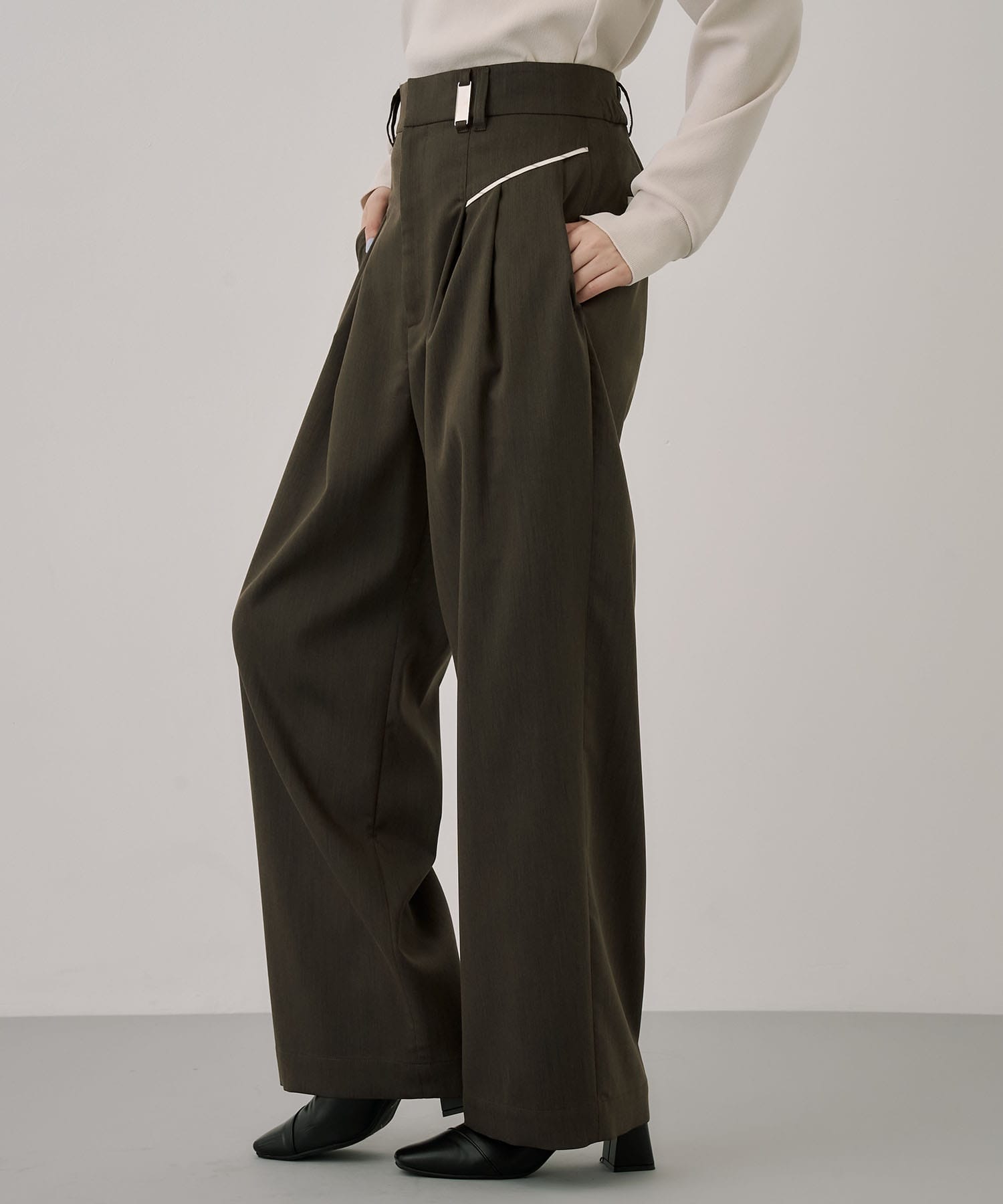 プレートループパンツ