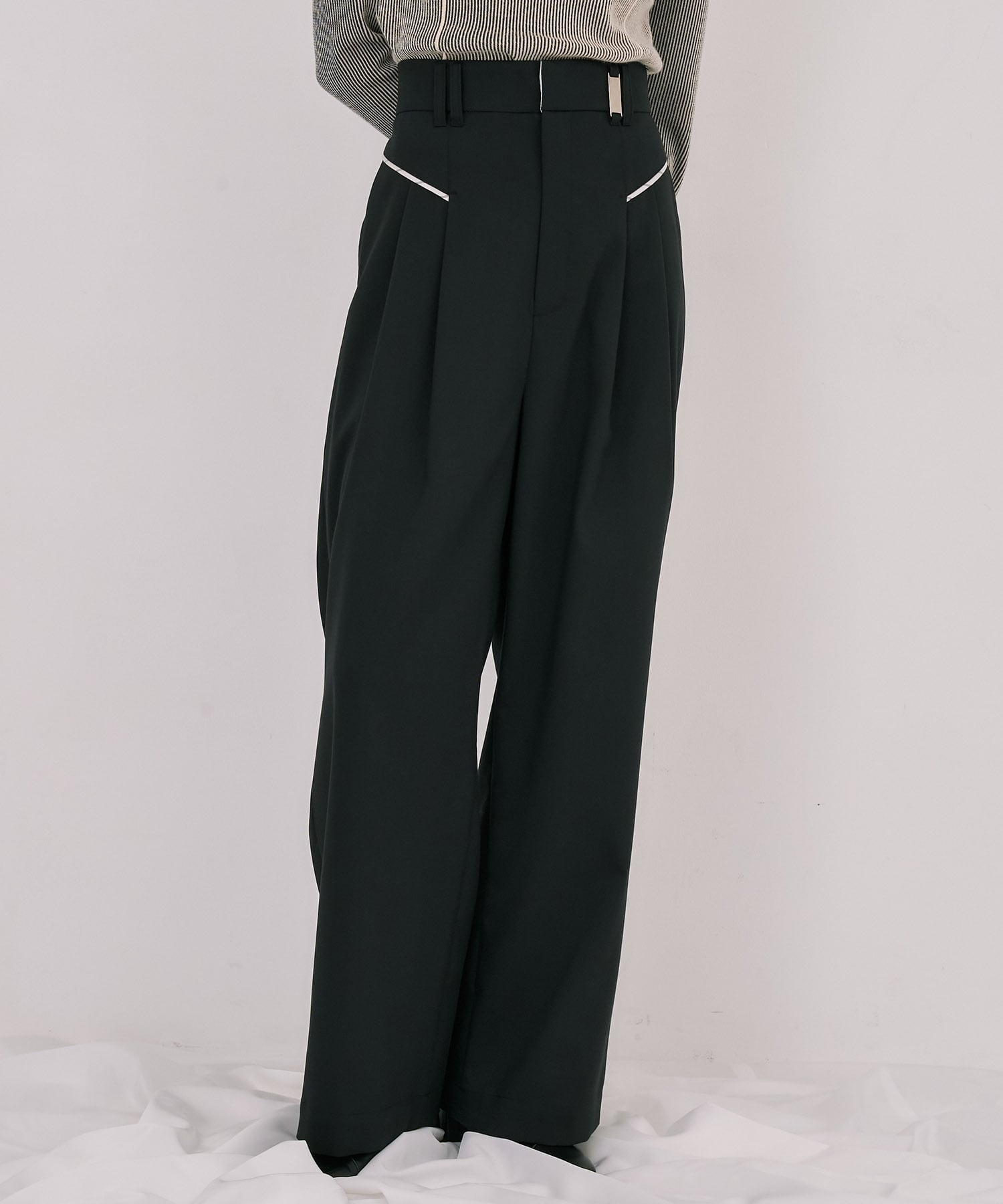 プレートループパンツ