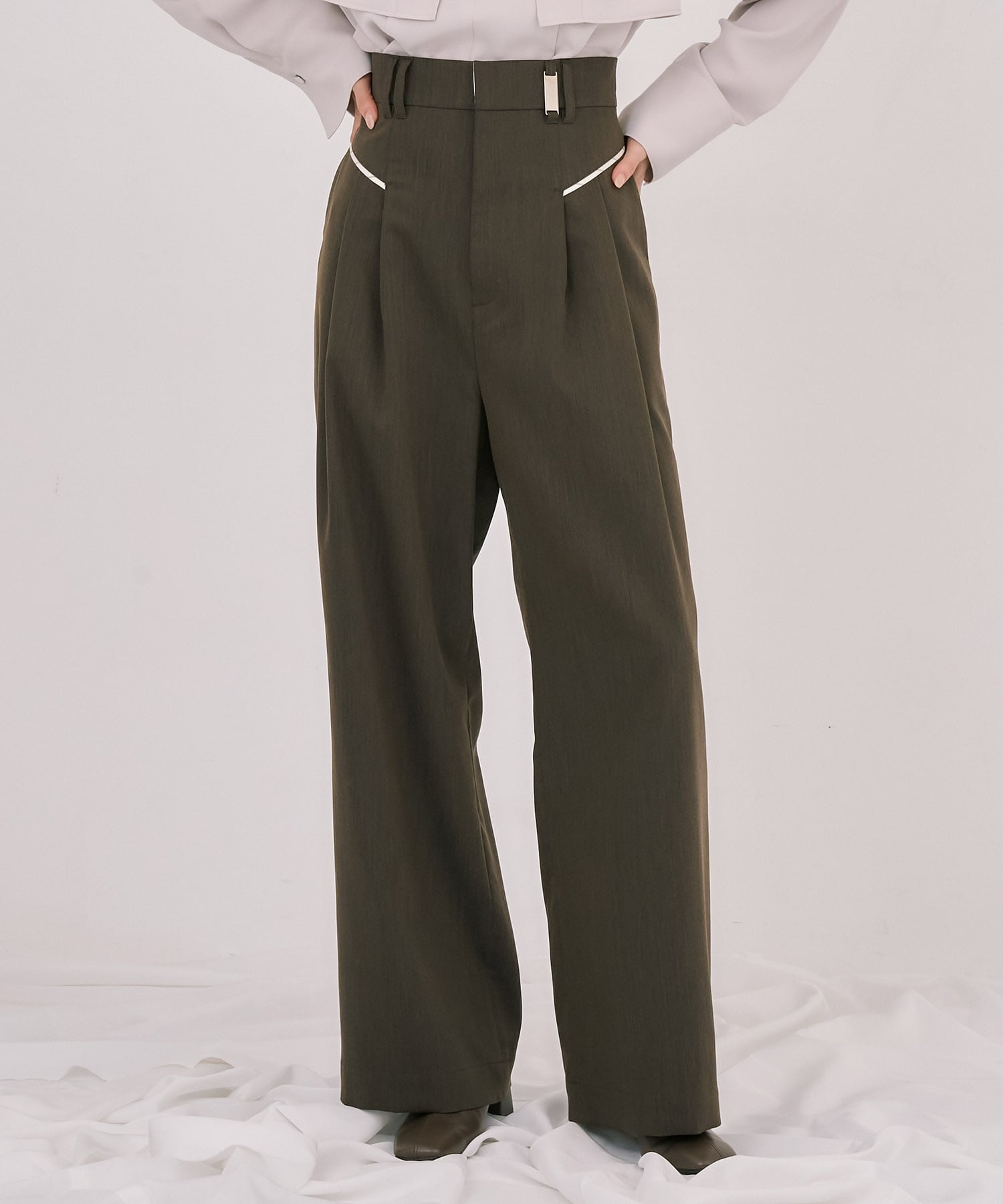 プレートループパンツ