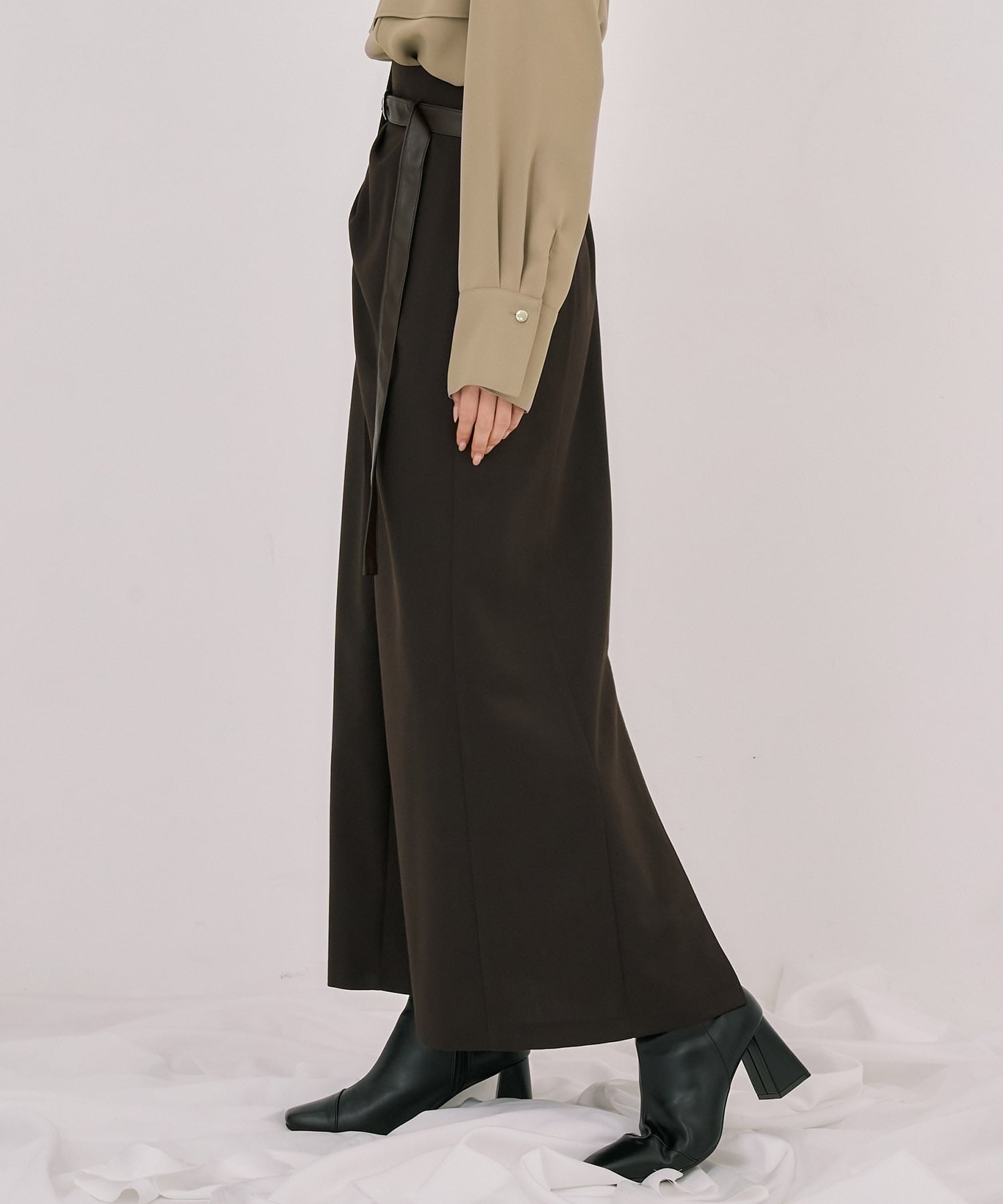 タックドレープアイラインスカート