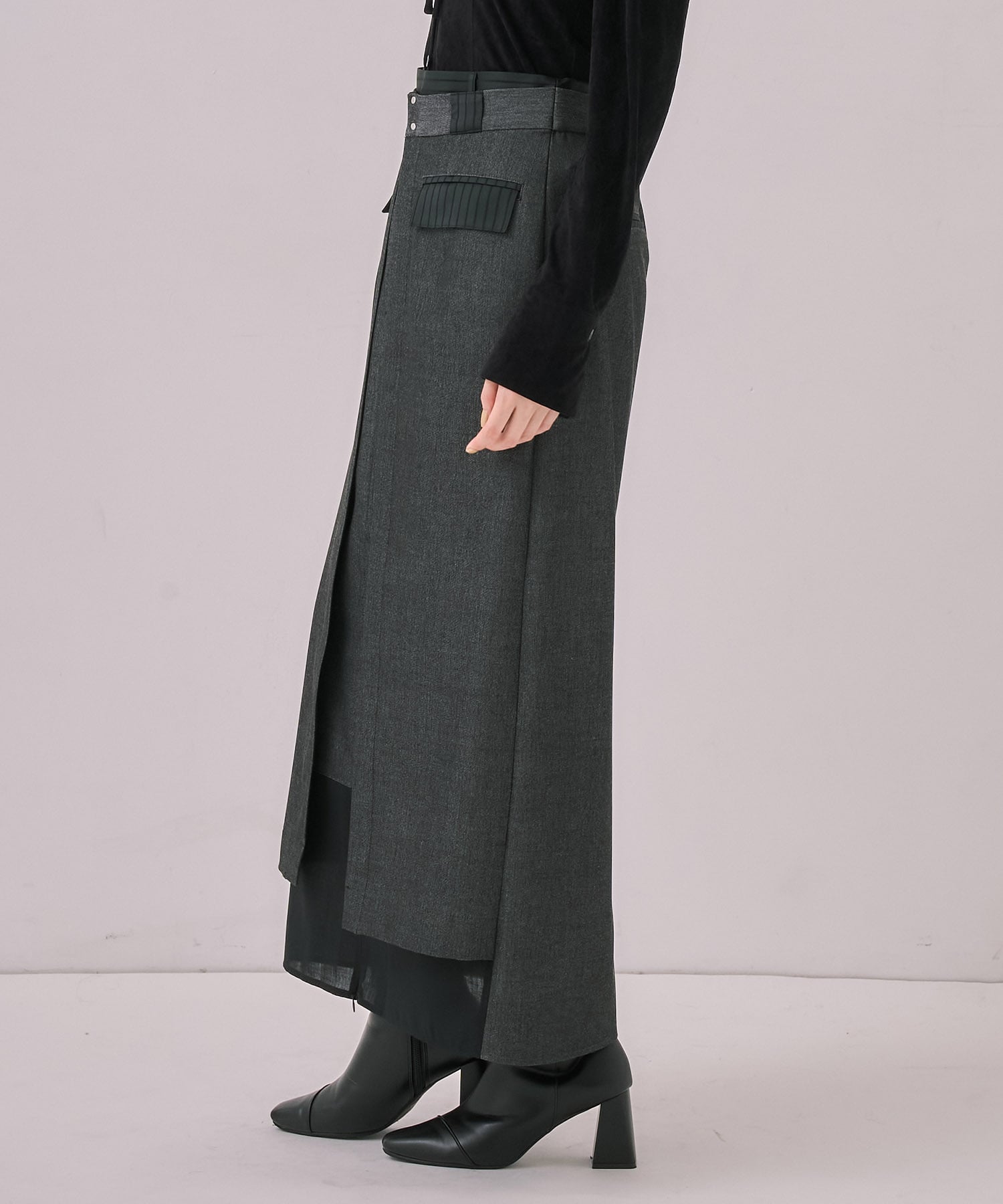 ダブルベルトラップスカート