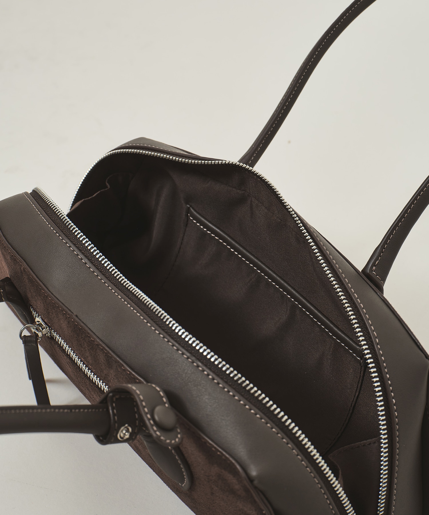 【限定30点|WEB限定カラー】Vegan Leather Shoulder Bag