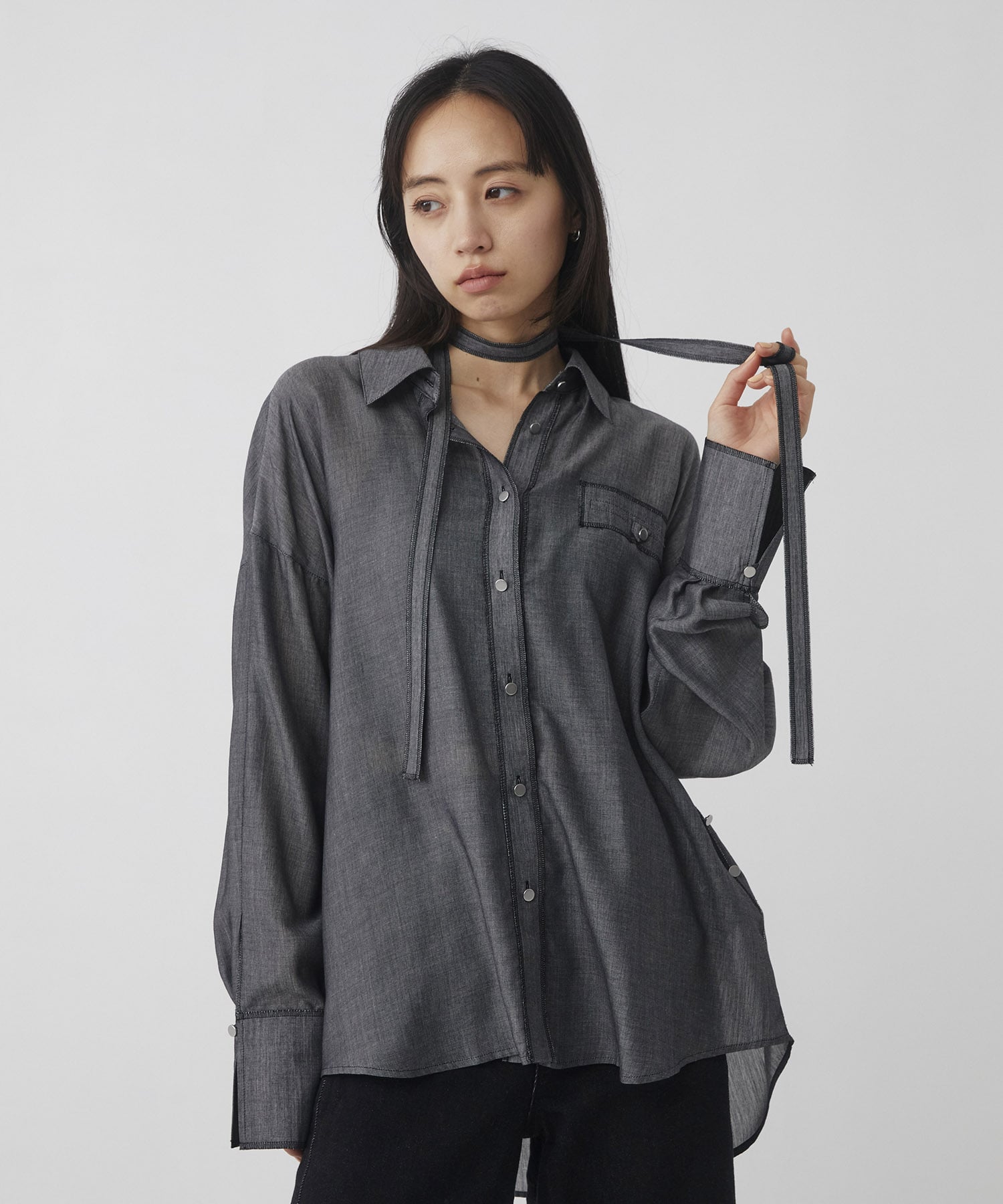シアーデニムトリムシャツ