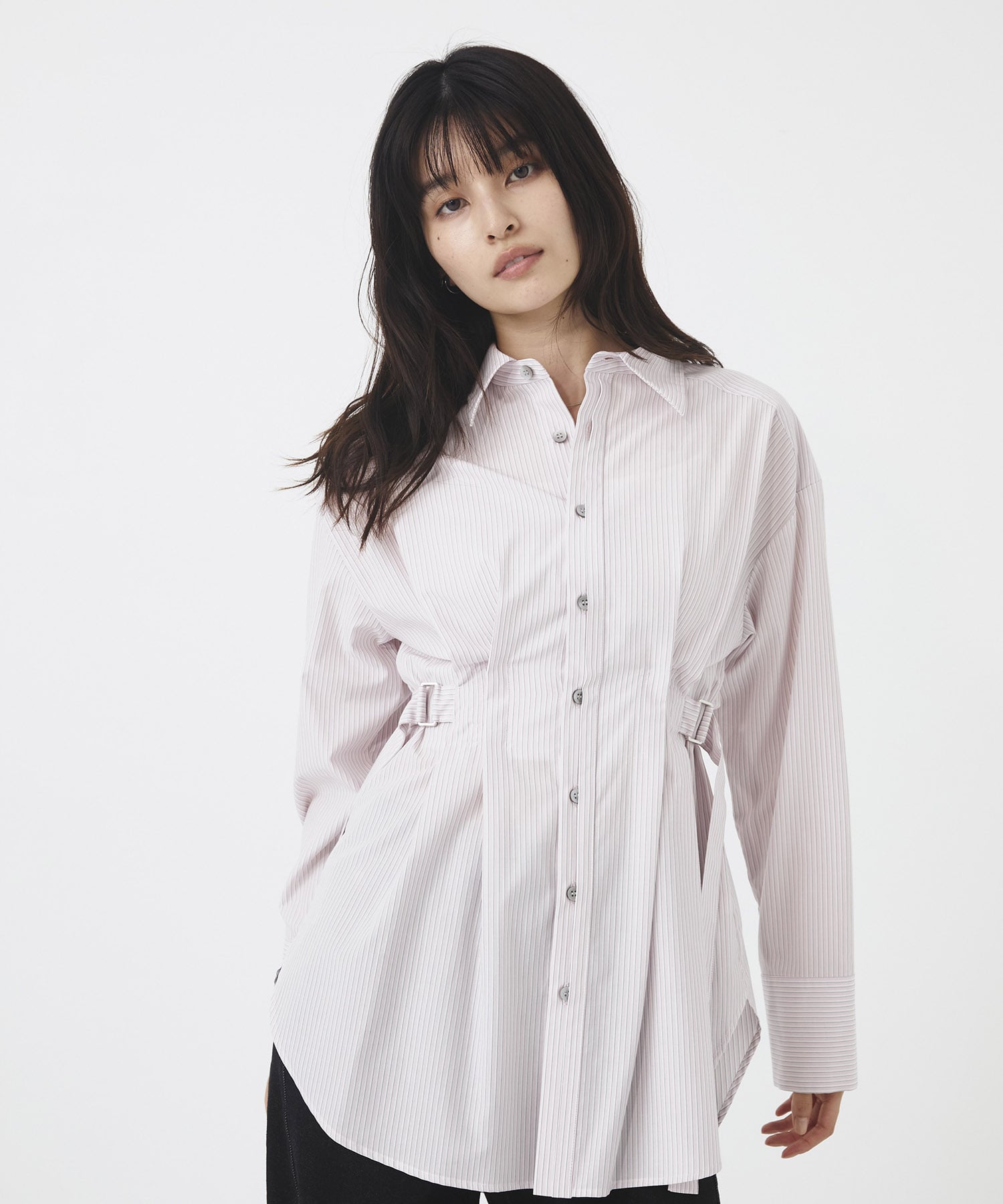 【限定30点｜WEB限定】タックゴムシェイプベルトシャツ