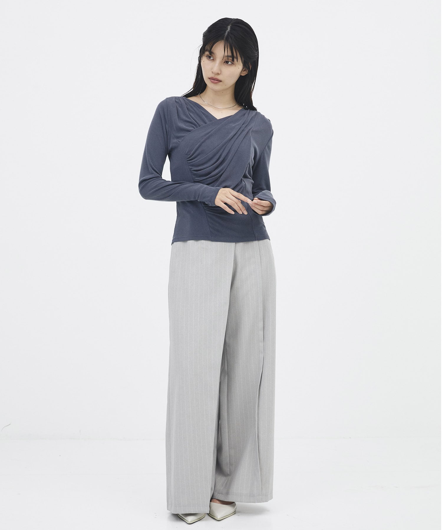 アシメドレープトップス