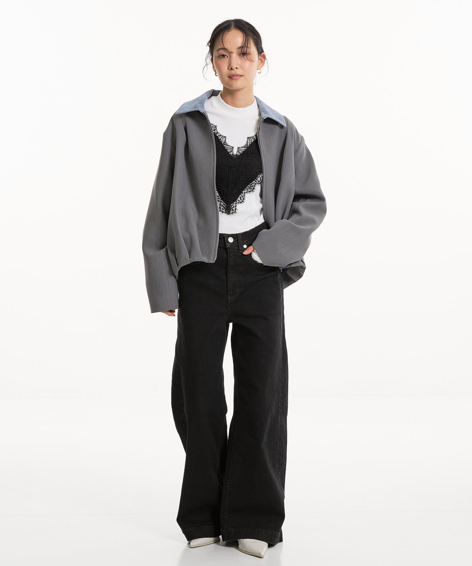 Vネックレースプルオーバー