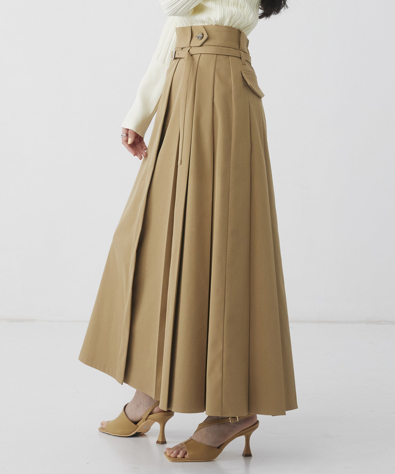 アシンメトリータックプリーツスカート