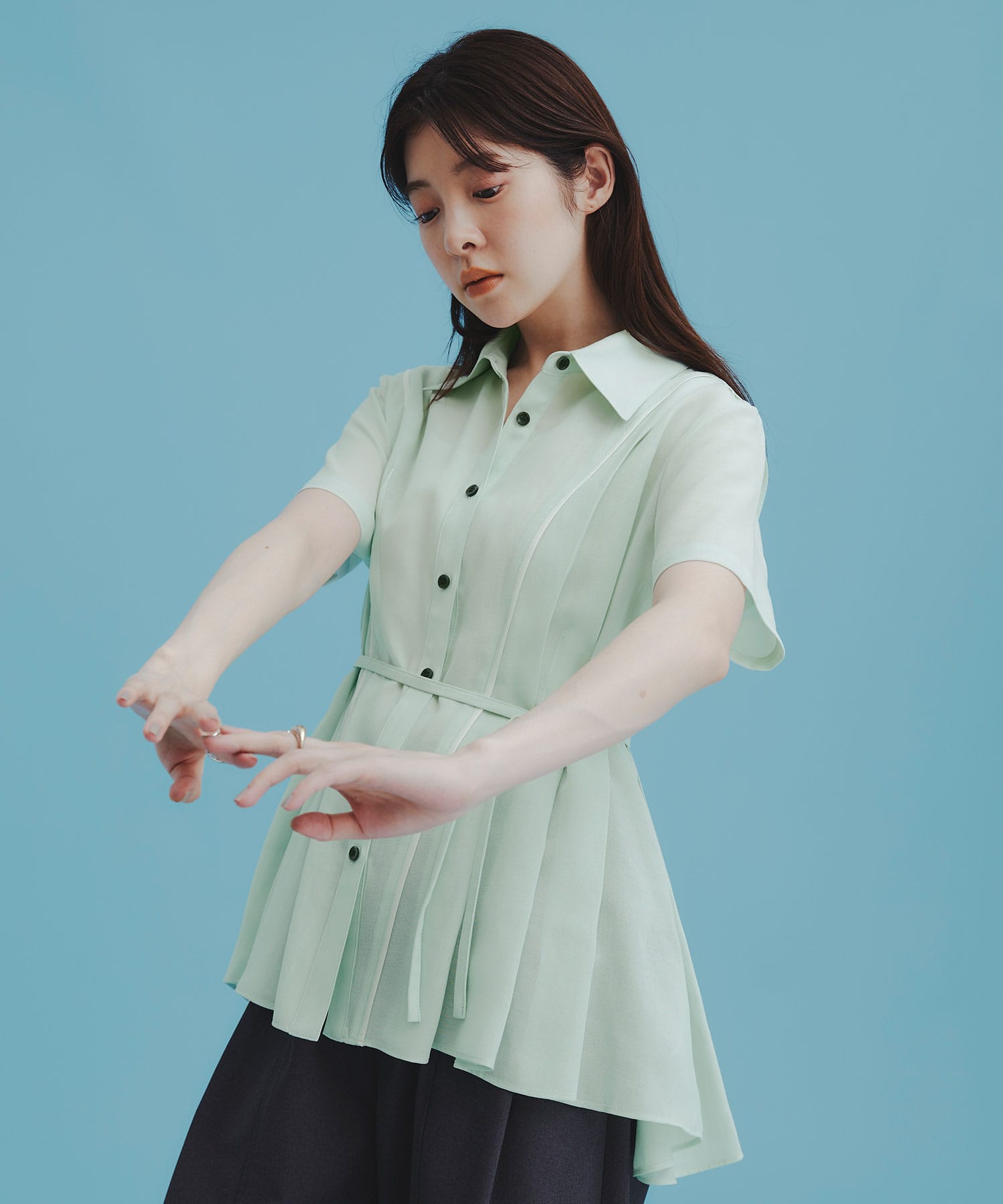 〈WEB限定カラー登場〉ランダムタックメッシュシャツ