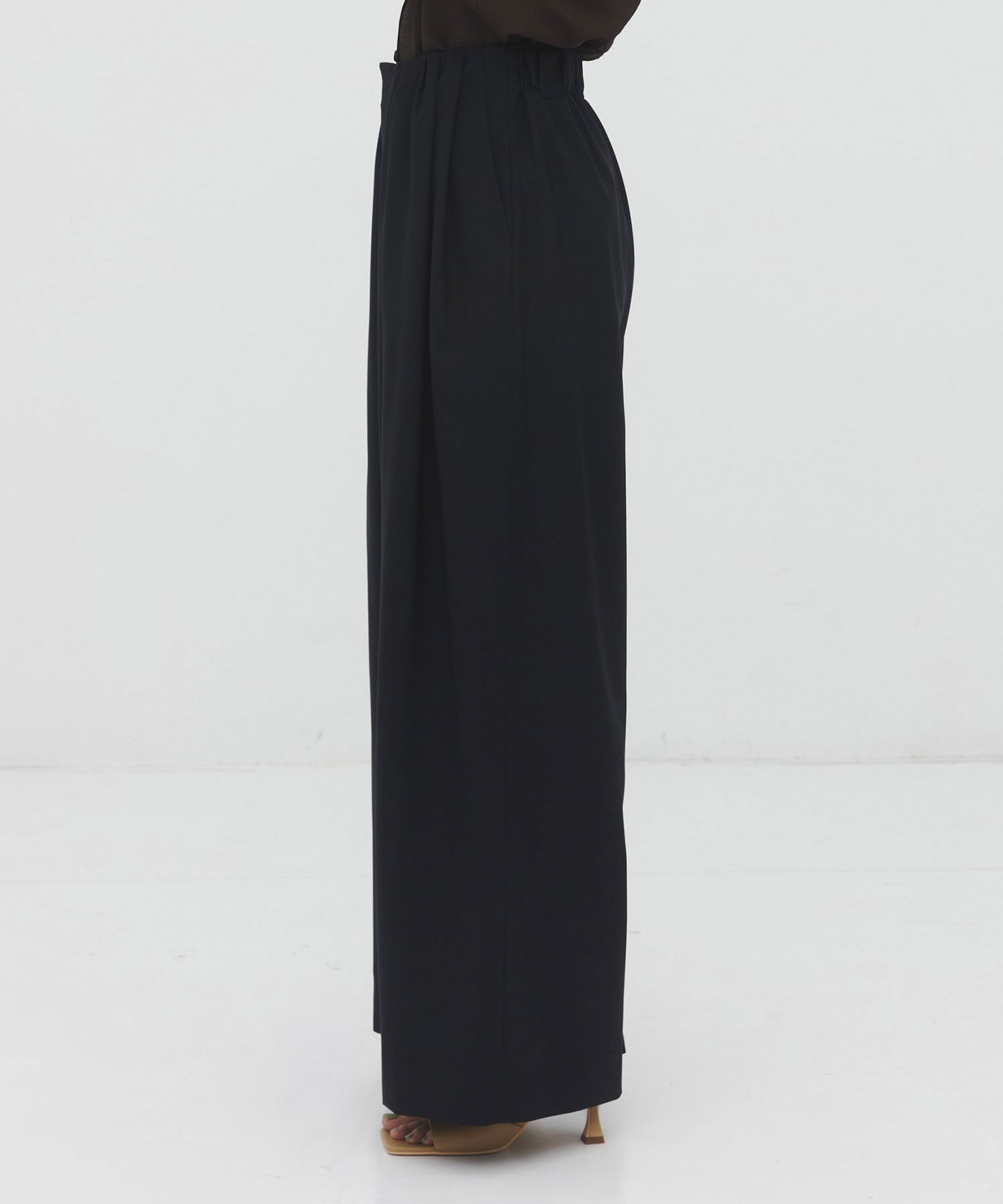 Super140s Summer Wool Relax Trousers