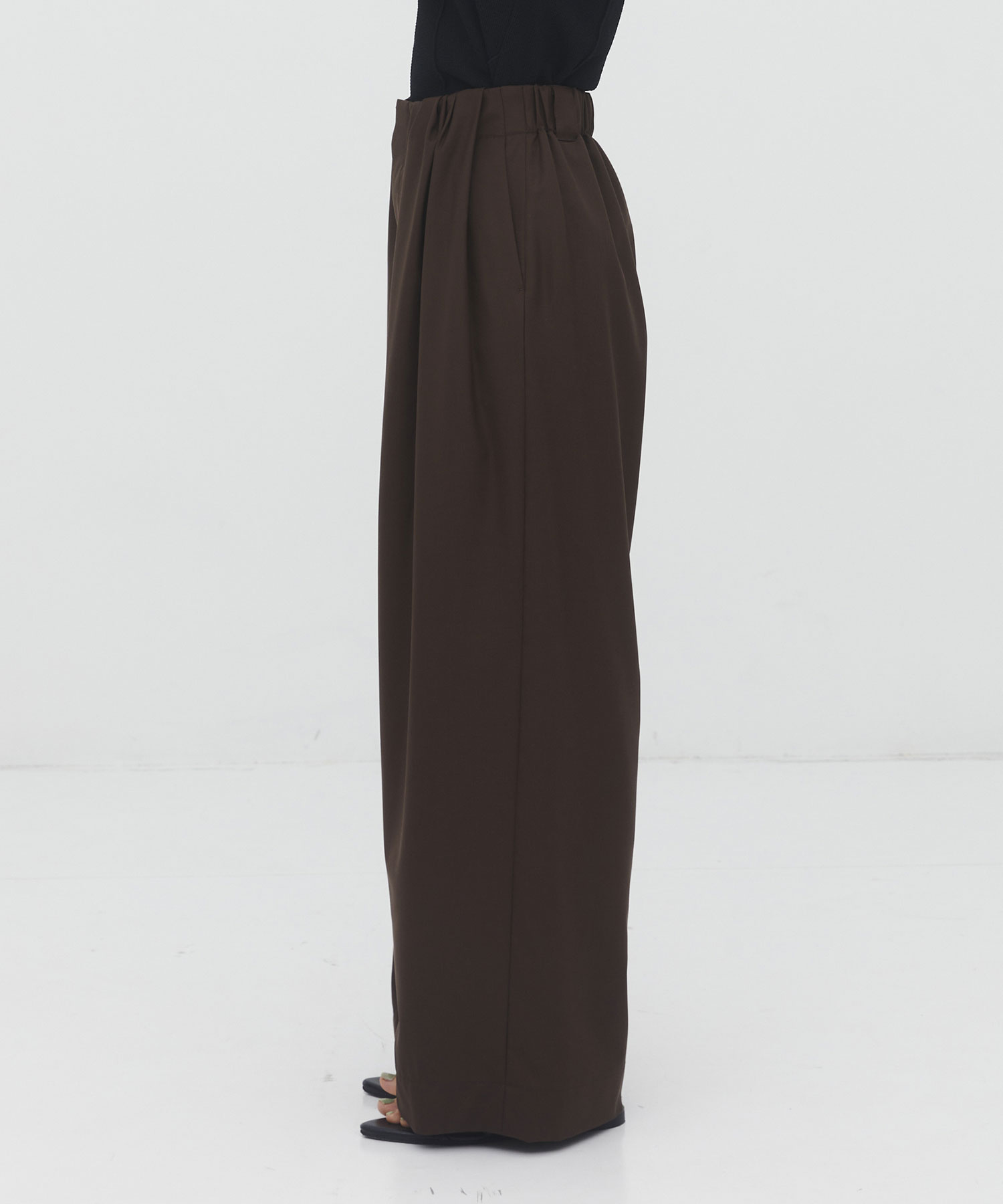 〈サイズ2残りわずか〉Super140s Summer Wool Relax Trousers