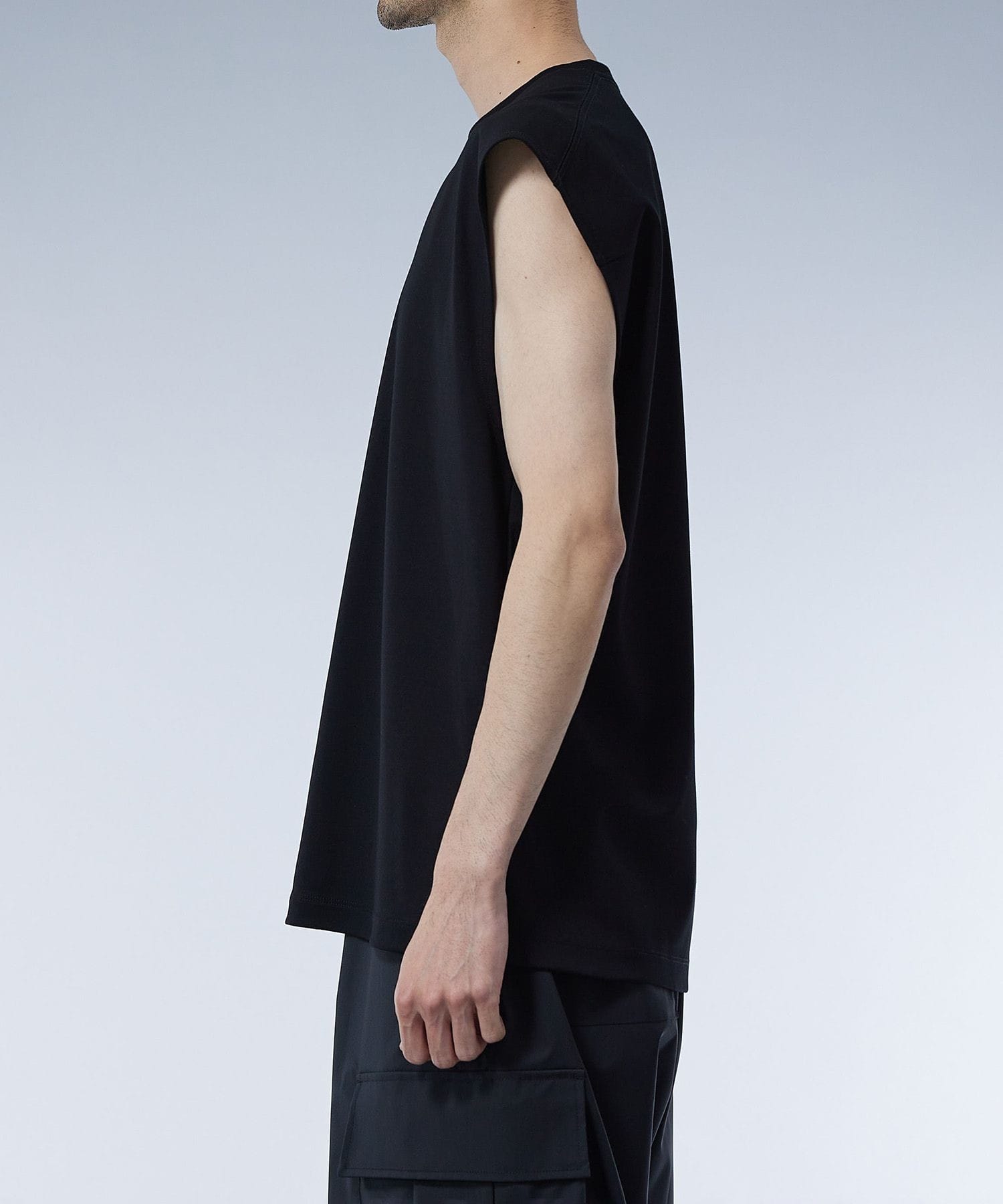 テクノラマノースリーブTシャツ