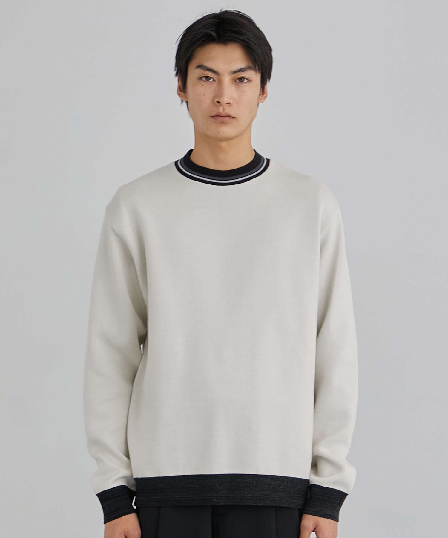 新品☆Fear of God Essentials クルーネックニット