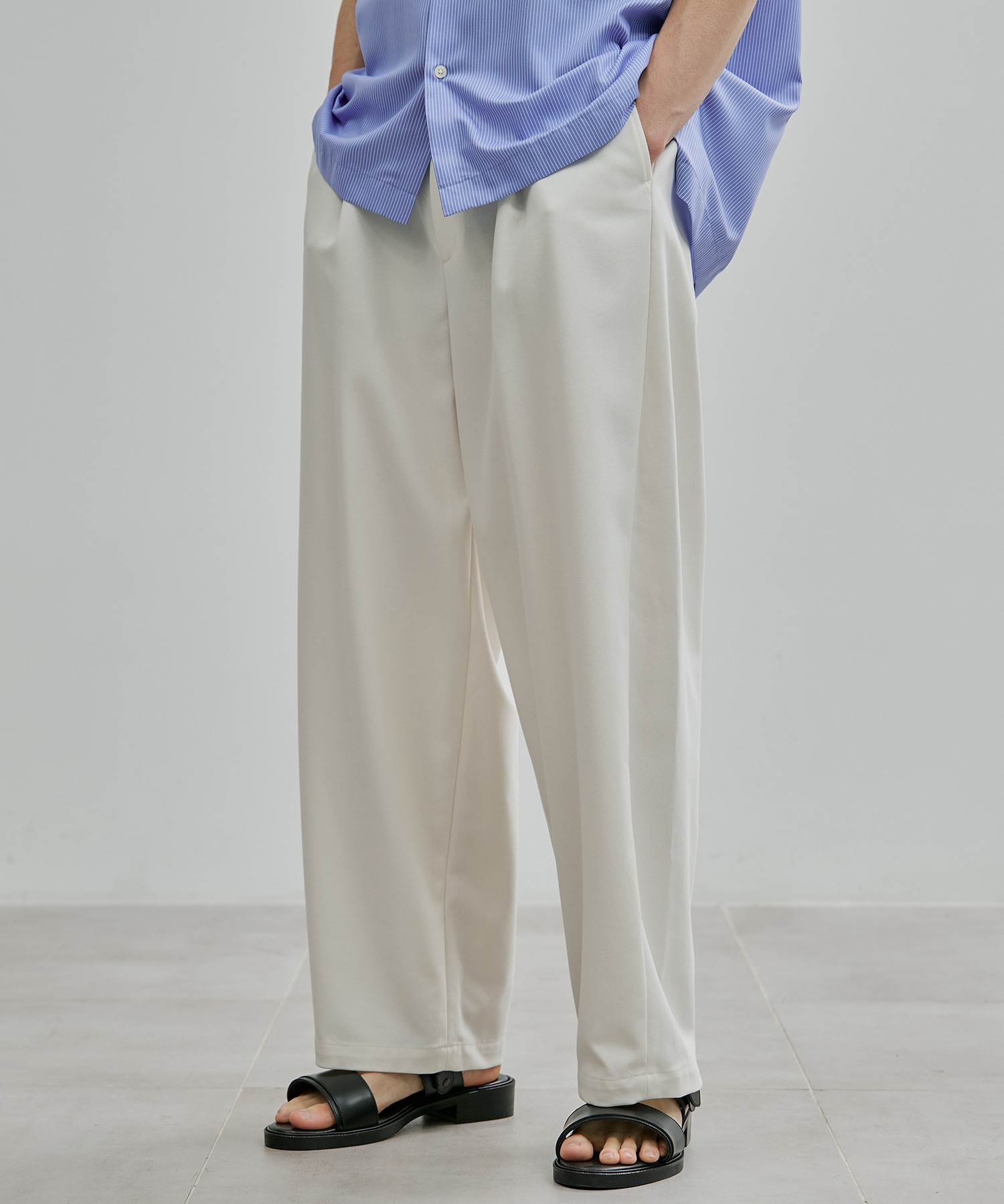 ハイツイスト バレルチノパンツ