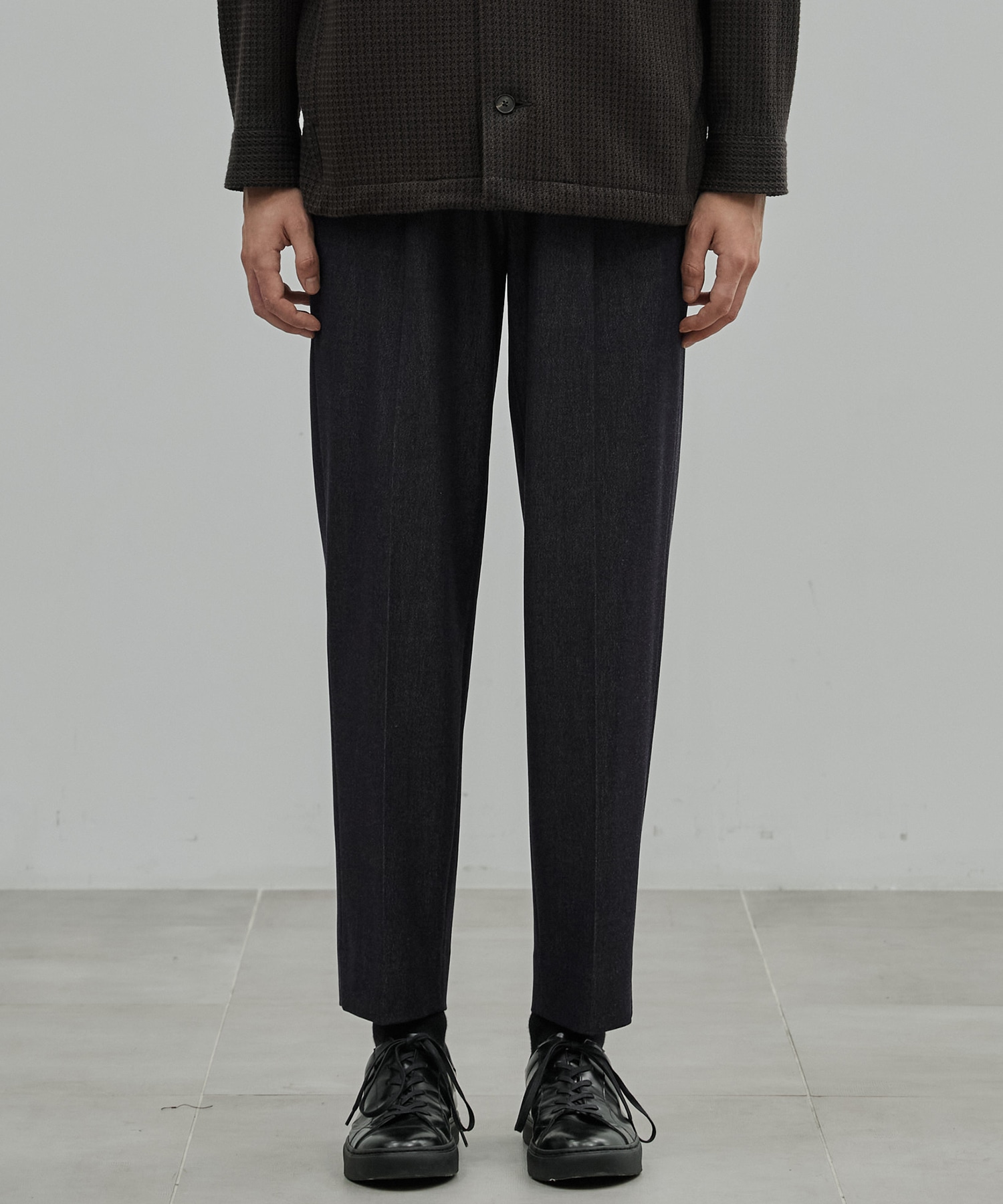 アウトラストデニム キープクリース ストレートパンツ