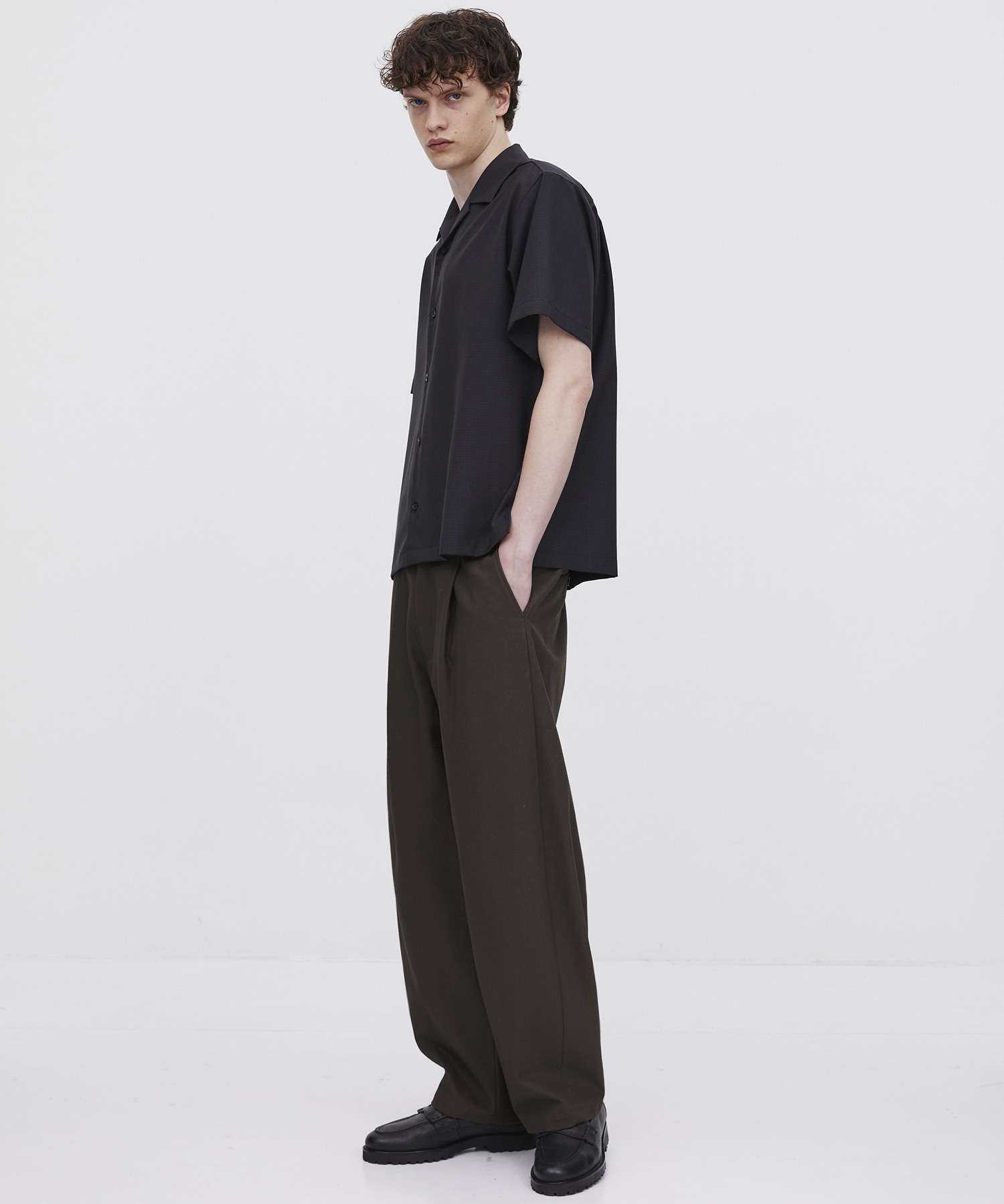 〈新色〉ハイツイスト バレルチノパンツ