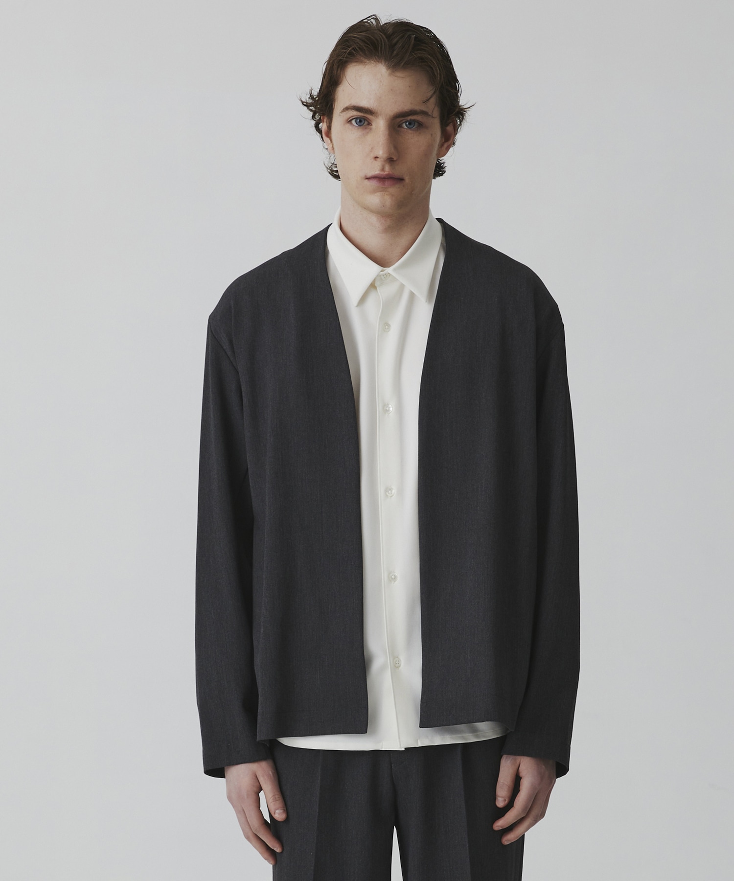 アウトラスト カーディガン