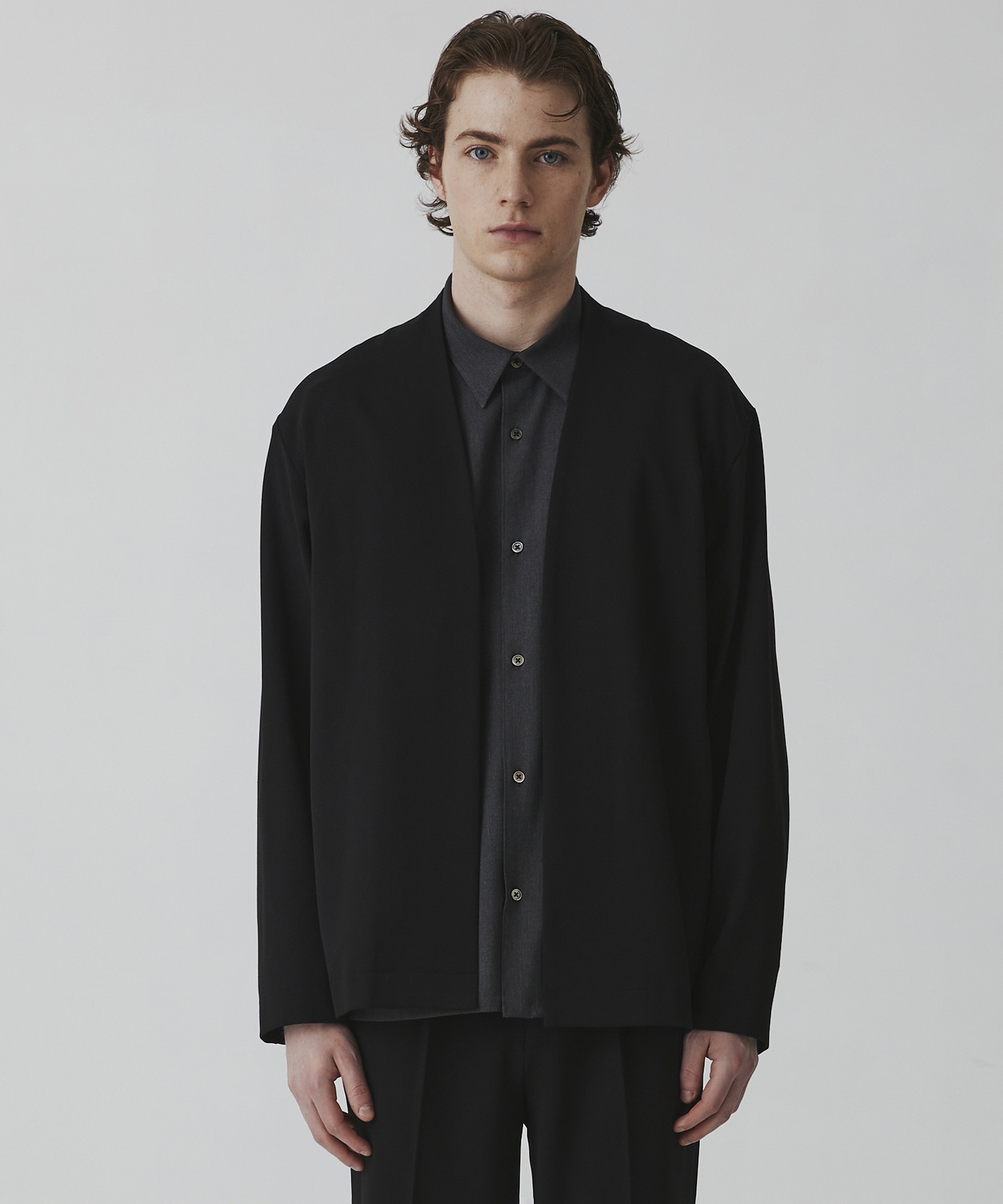 アウトラスト カーディガン