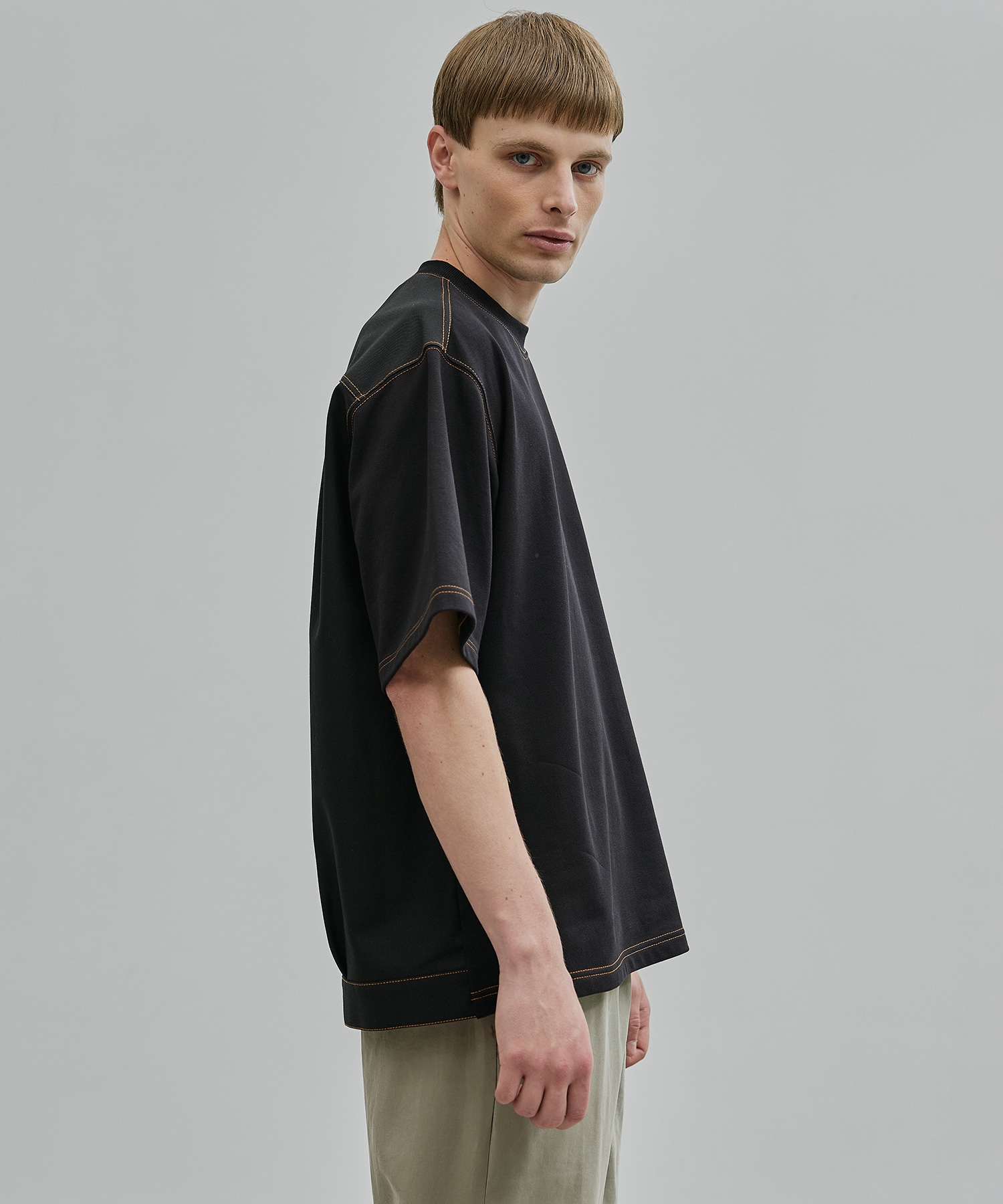 コントラストステッチドッキングTシャツ