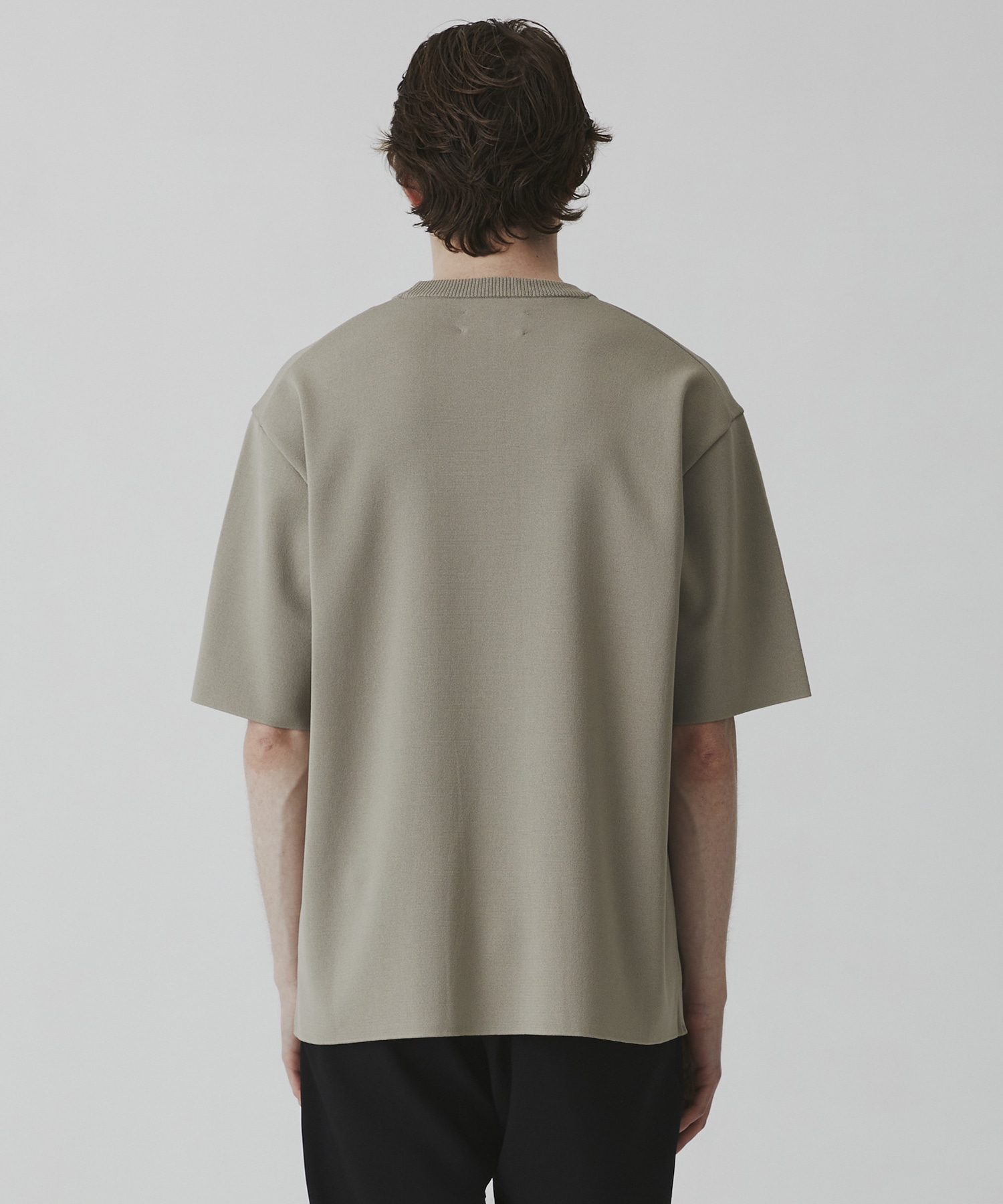〈WEB限定｜先行予約〉18G サーブルストレッチクルーネックニットTEE