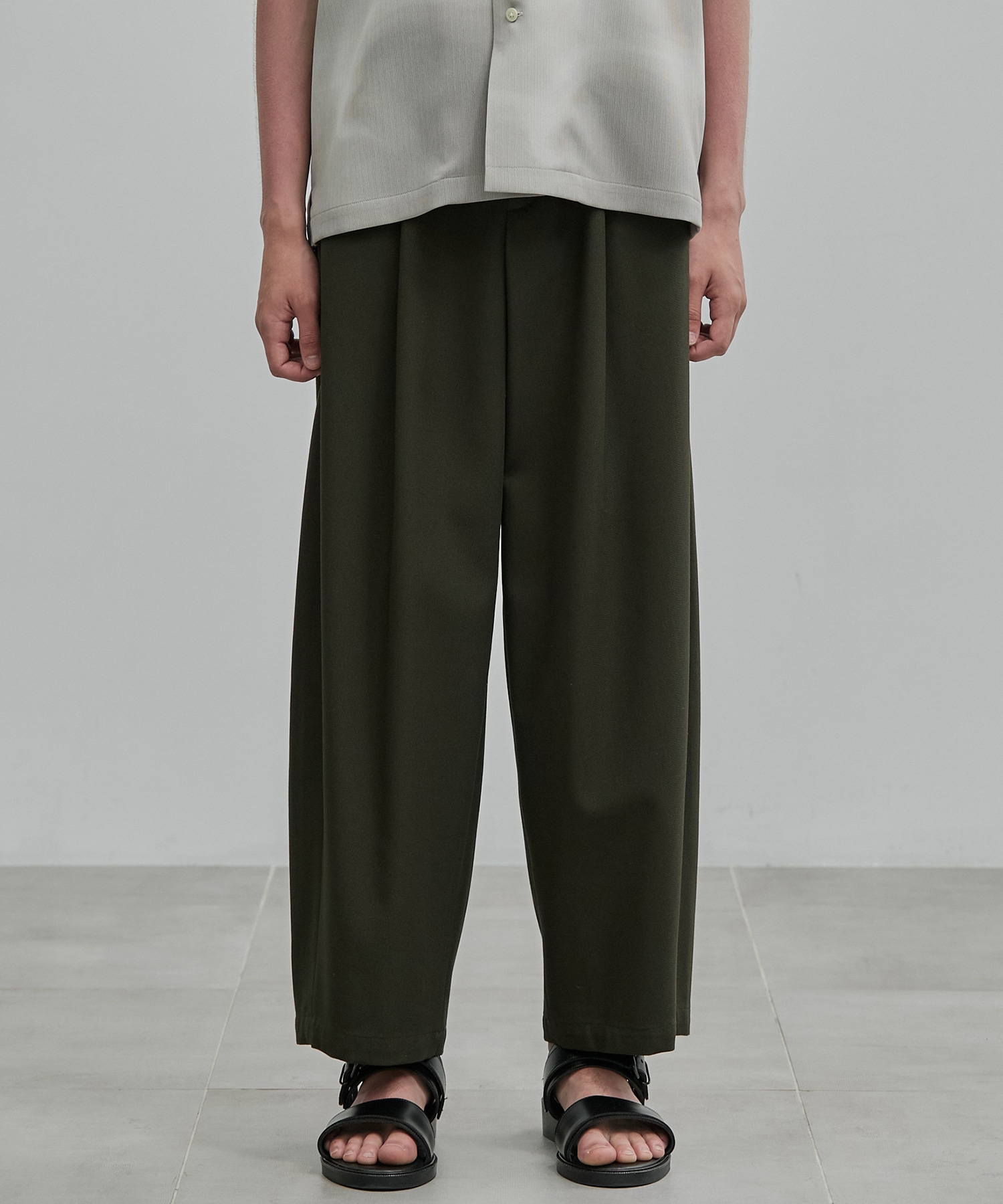 〈新発売〉ハイツイスト バレルチノパンツ