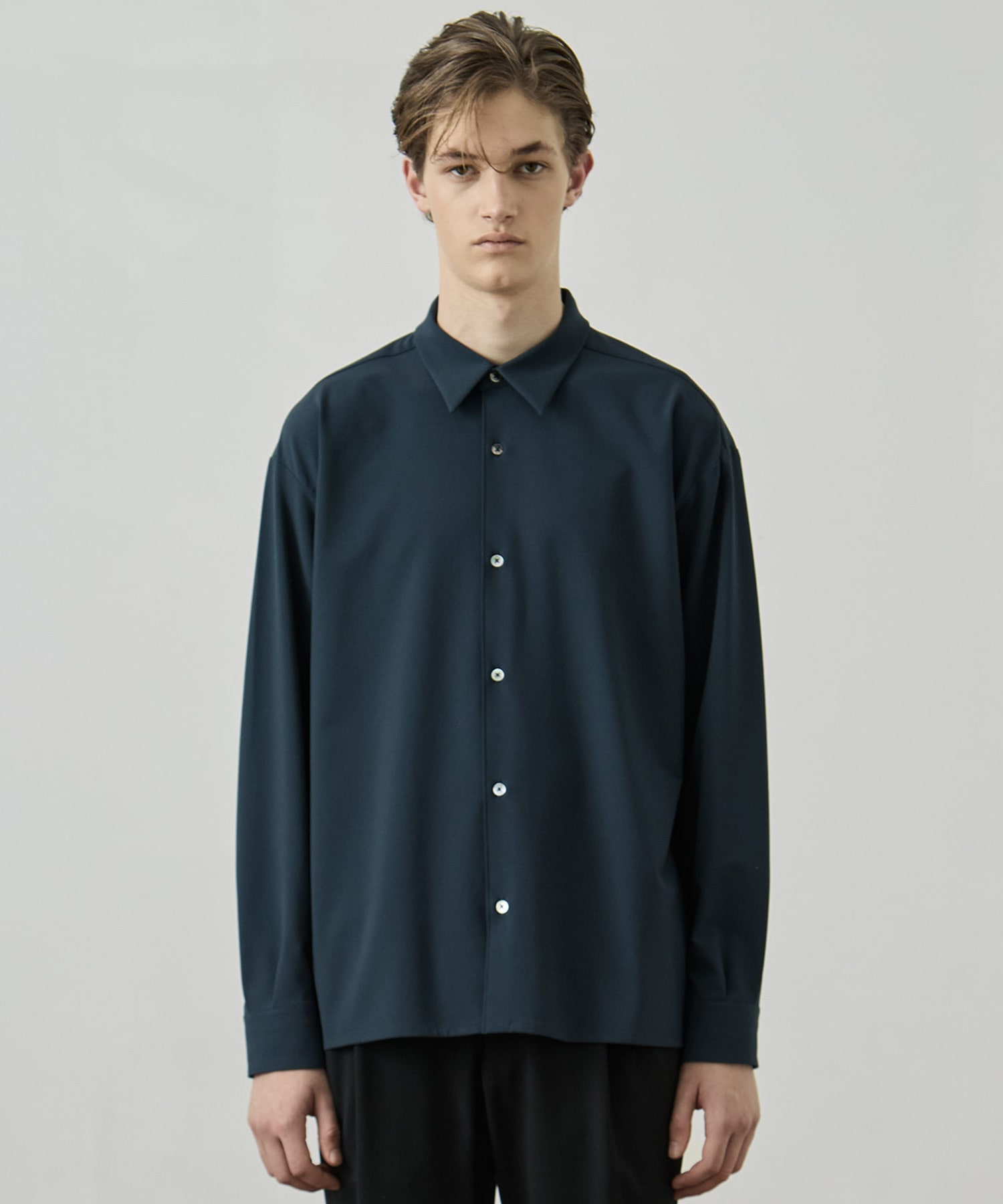 〈新色〉アウトラストロングスリーブシャツ